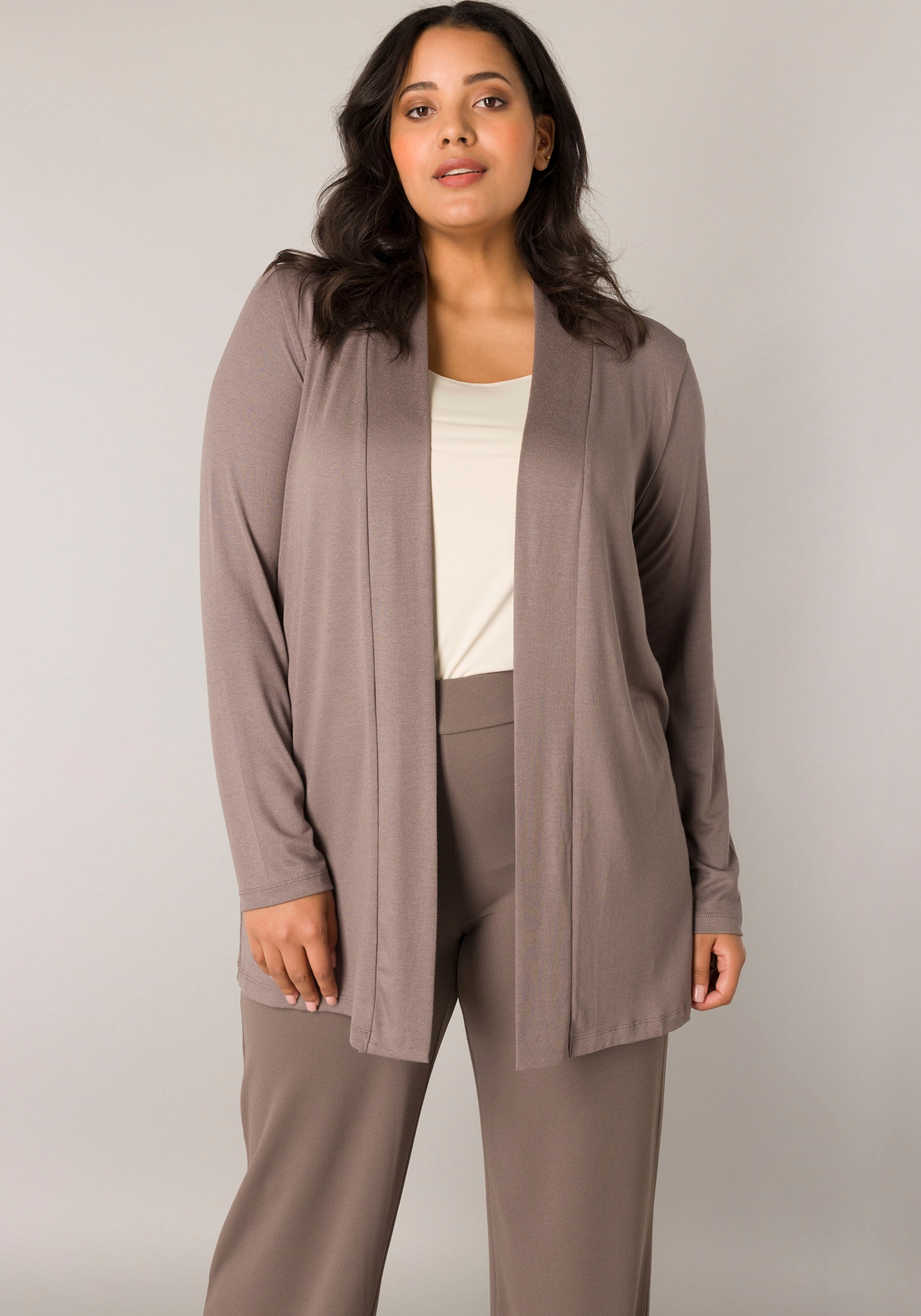 Base Level Curvy Strickjacke »Ayla«, im verschlusslosen Design Base Level Curvy Strickjacke »Ayla«, im verschlusslosen Design von Base Level Curvy