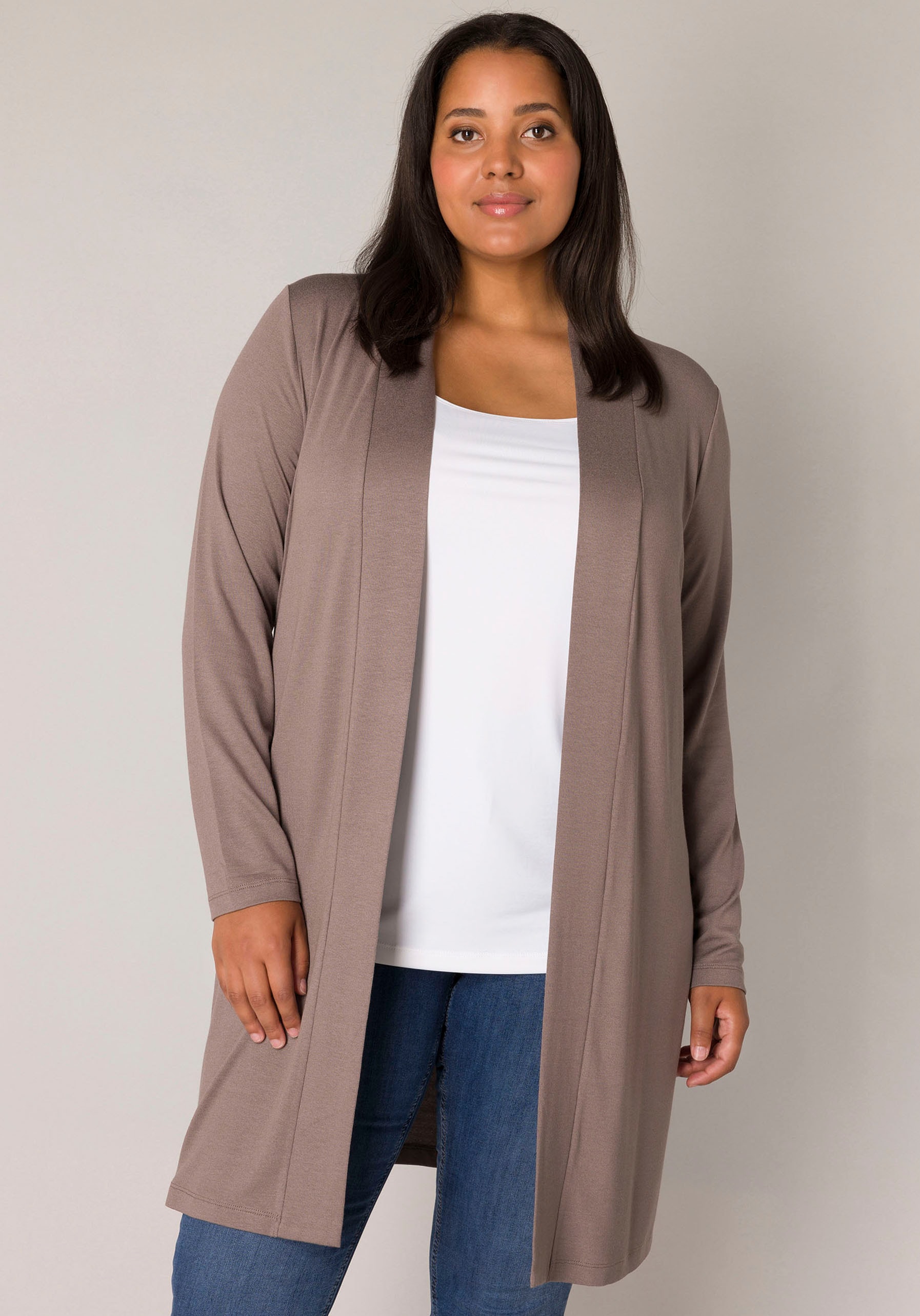 Base Level Curvy Strickjacke, in melierter Optik Base Level Curvy Strickjacke, in melierter Optik von Base Level Curvy