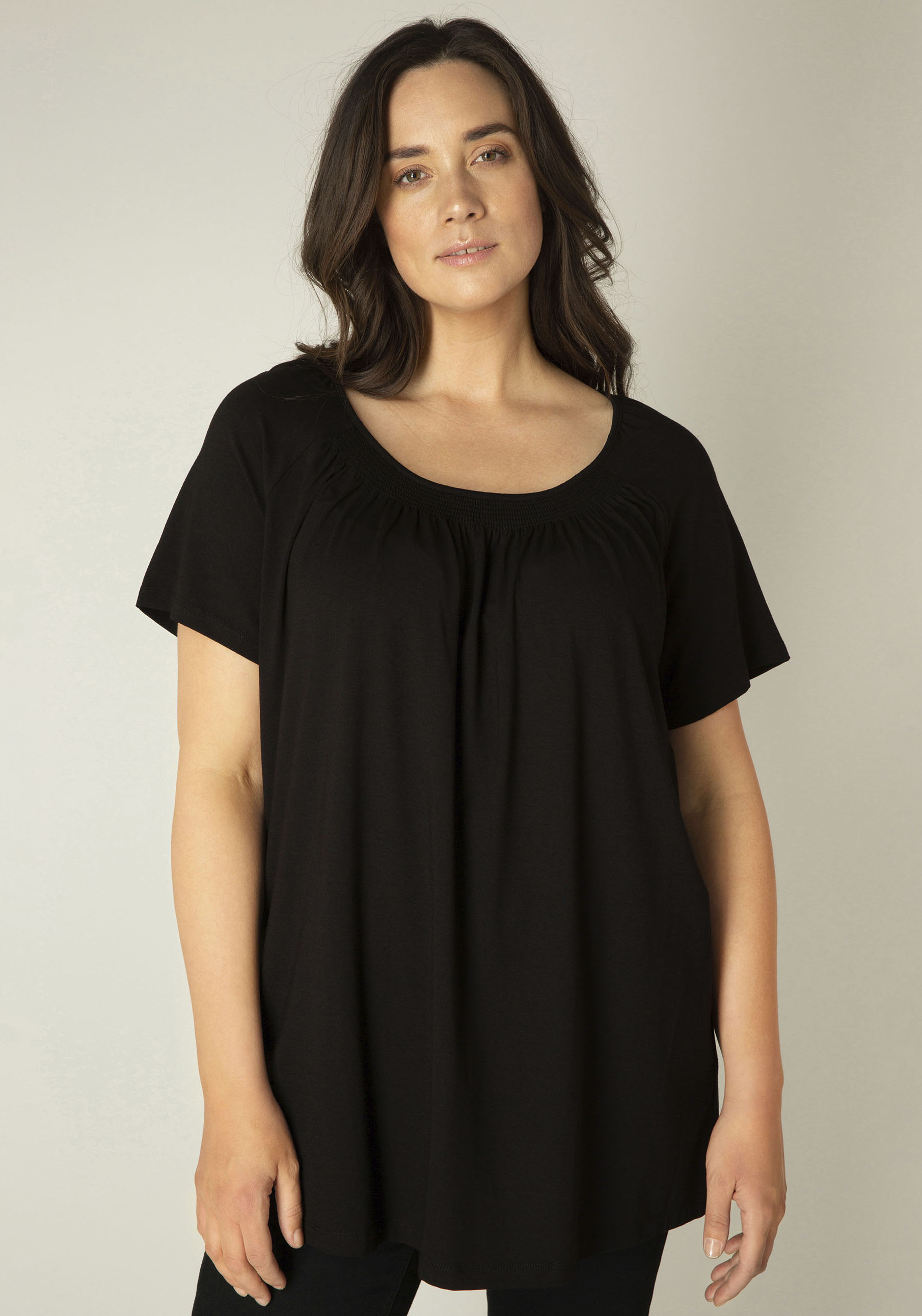 Base Level Curvy T-Shirt »Yokia«, In formstabiler Baumwoll-Mischqualität Base Level Curvy T-Shirt »Yokia«, In formstabiler Baumwoll-Mischqualität von Base Level Curvy