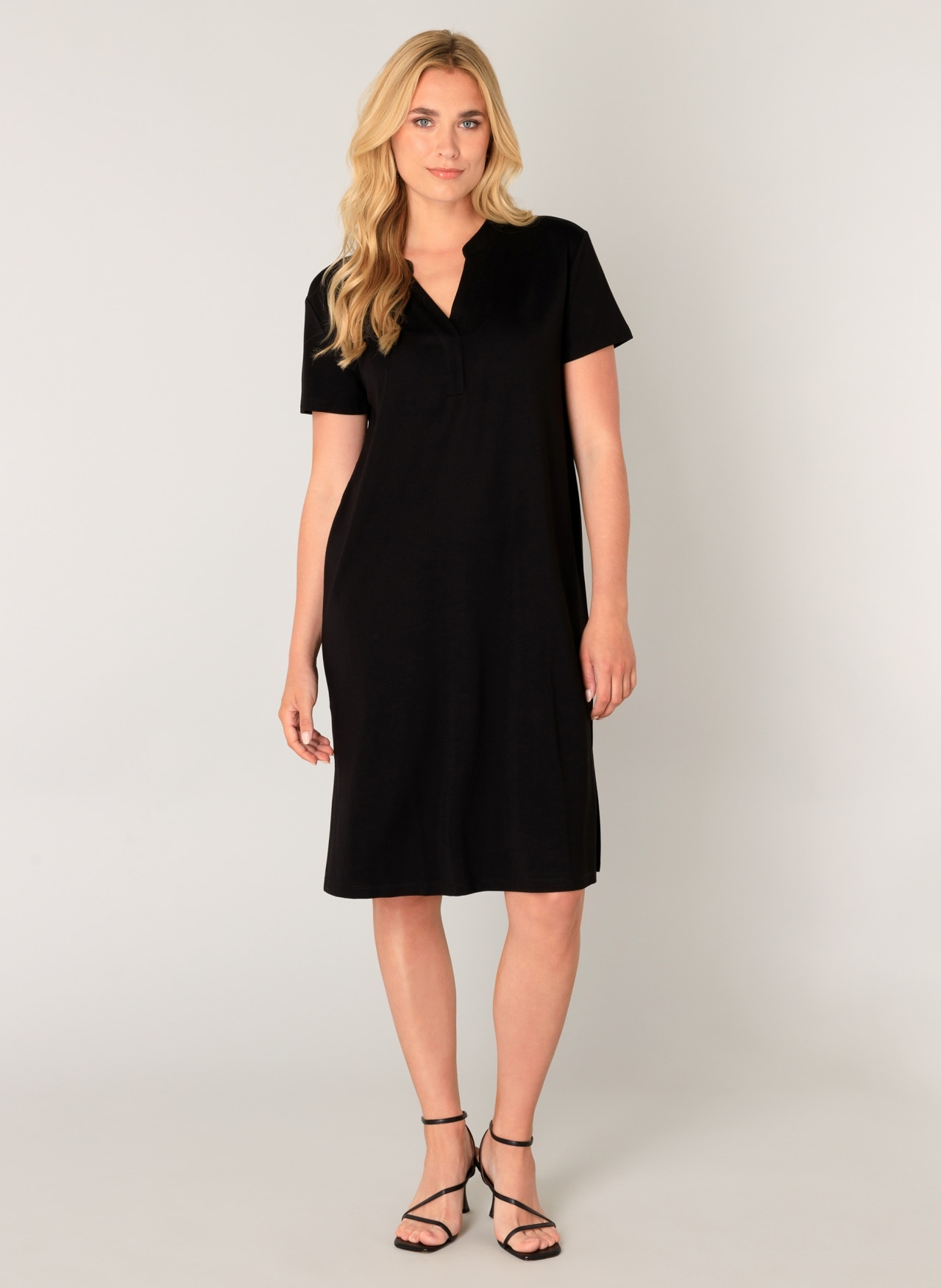 Base Level Sommerkleid »YEN«, mit Bindegürtel Base Level Sommerkleid »YEN«, mit Bindegürtel von Base Level