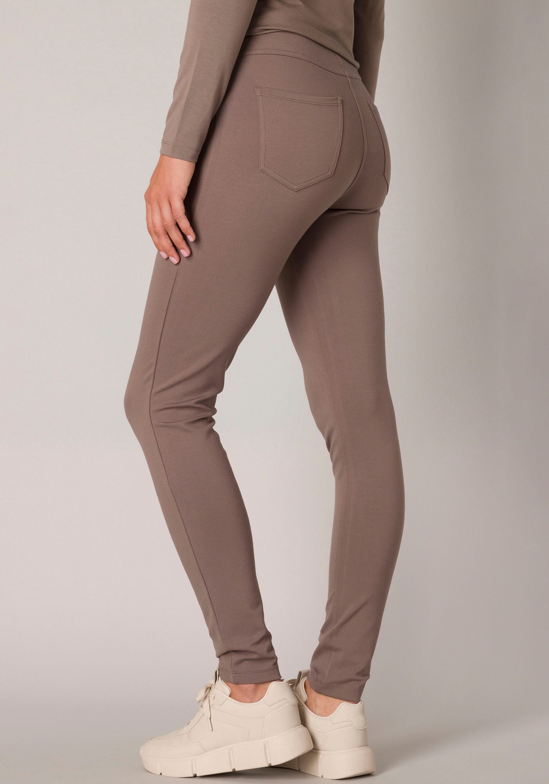 Base Level Treggings, mit elastischem Bund Base Level Treggings, mit elastischem Bund von Base Level