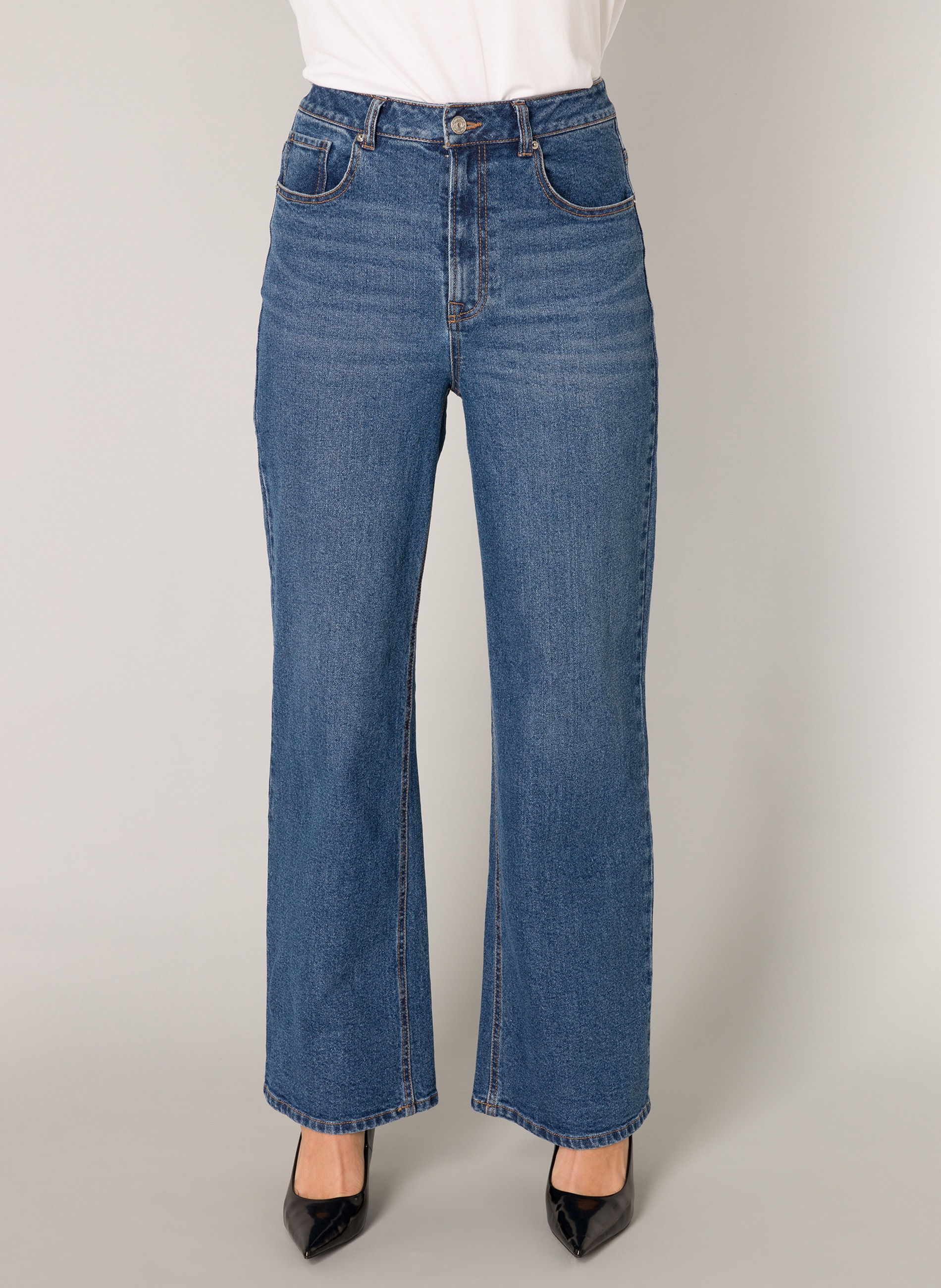 Base Level Weite Jeans »Amy«, mit Waschung Base Level Weite Jeans »Amy«, mit Waschung von Base Level