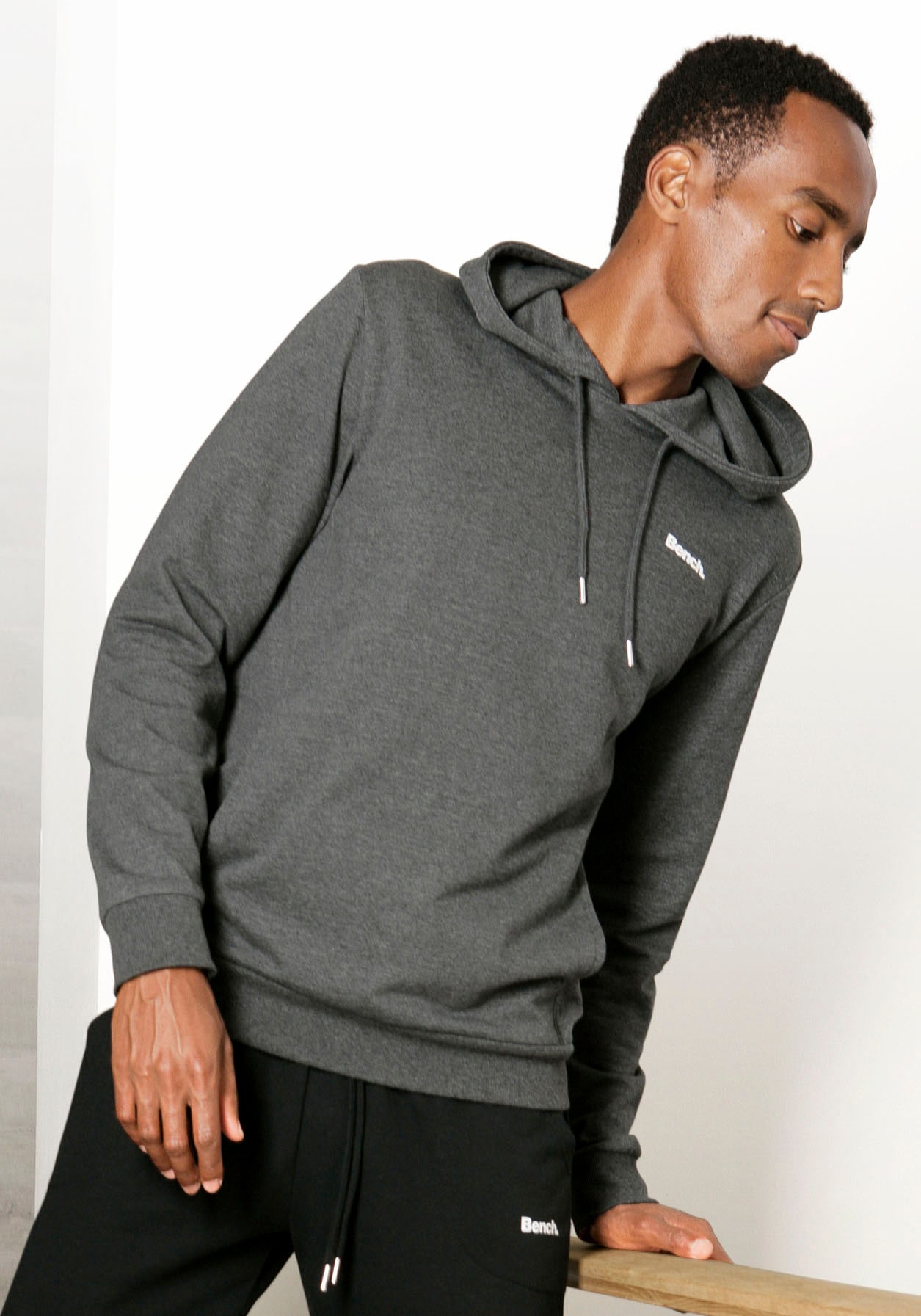 Bench. Loungewear Hoodie, Sweatshirt mit Kapuze und seitlichen Taschen, Baumwollmischung Bench. Loungewear Hoodie, Sweatshirt mit Kapuze und seitlichen Taschen, Baumwollmischung von Bench. Loungewear