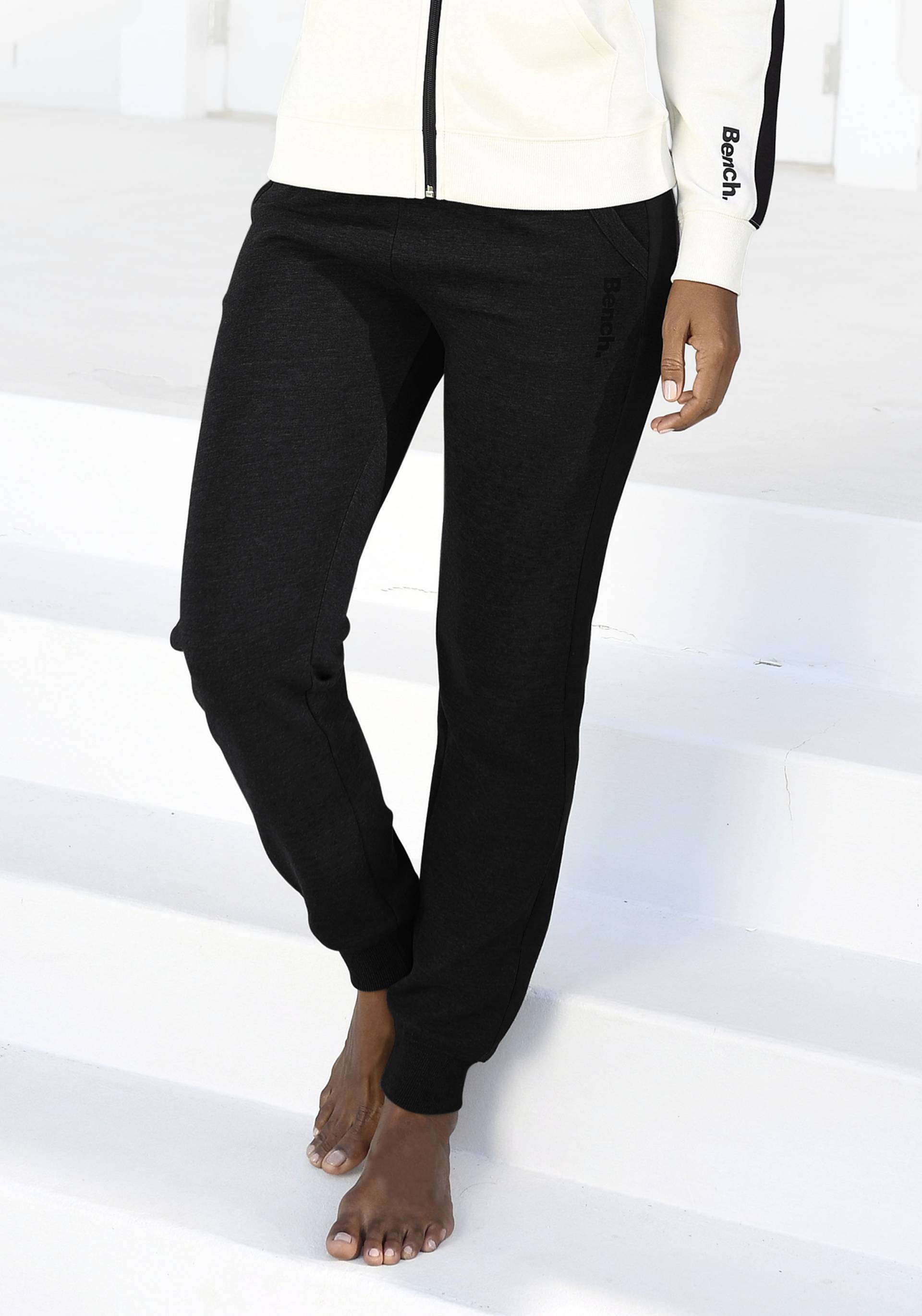 Bench. Loungewear Sweathose, mit Seitenstreifen und schmalem Bein, Loungeanzug Bench. Loungewear Sweathose, mit Seitenstreifen und schmalem Bein, Loungeanzug von Bench. Loungewear