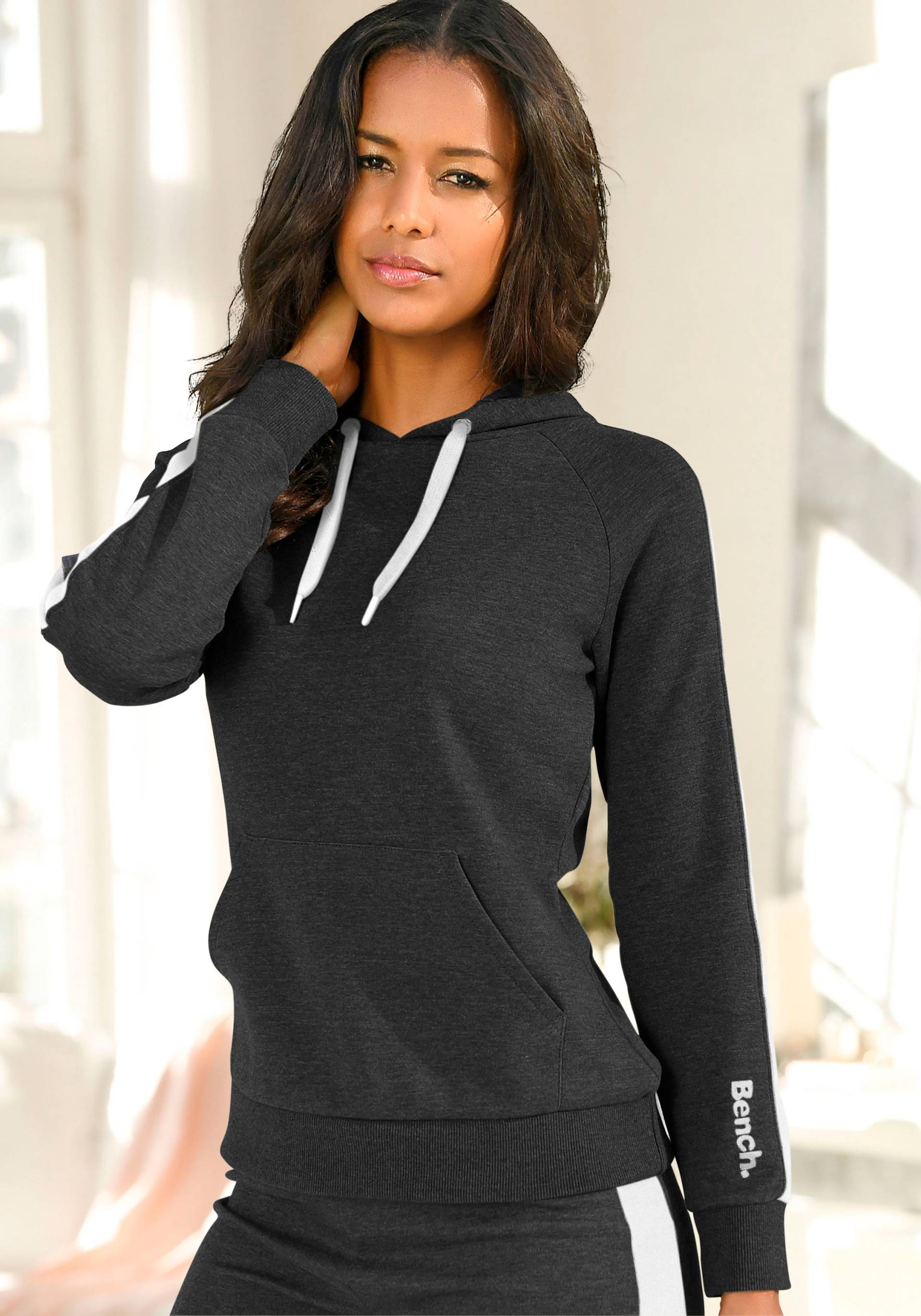 Bench. Loungewear Kapuzensweatshirt von Bench. Loungewear