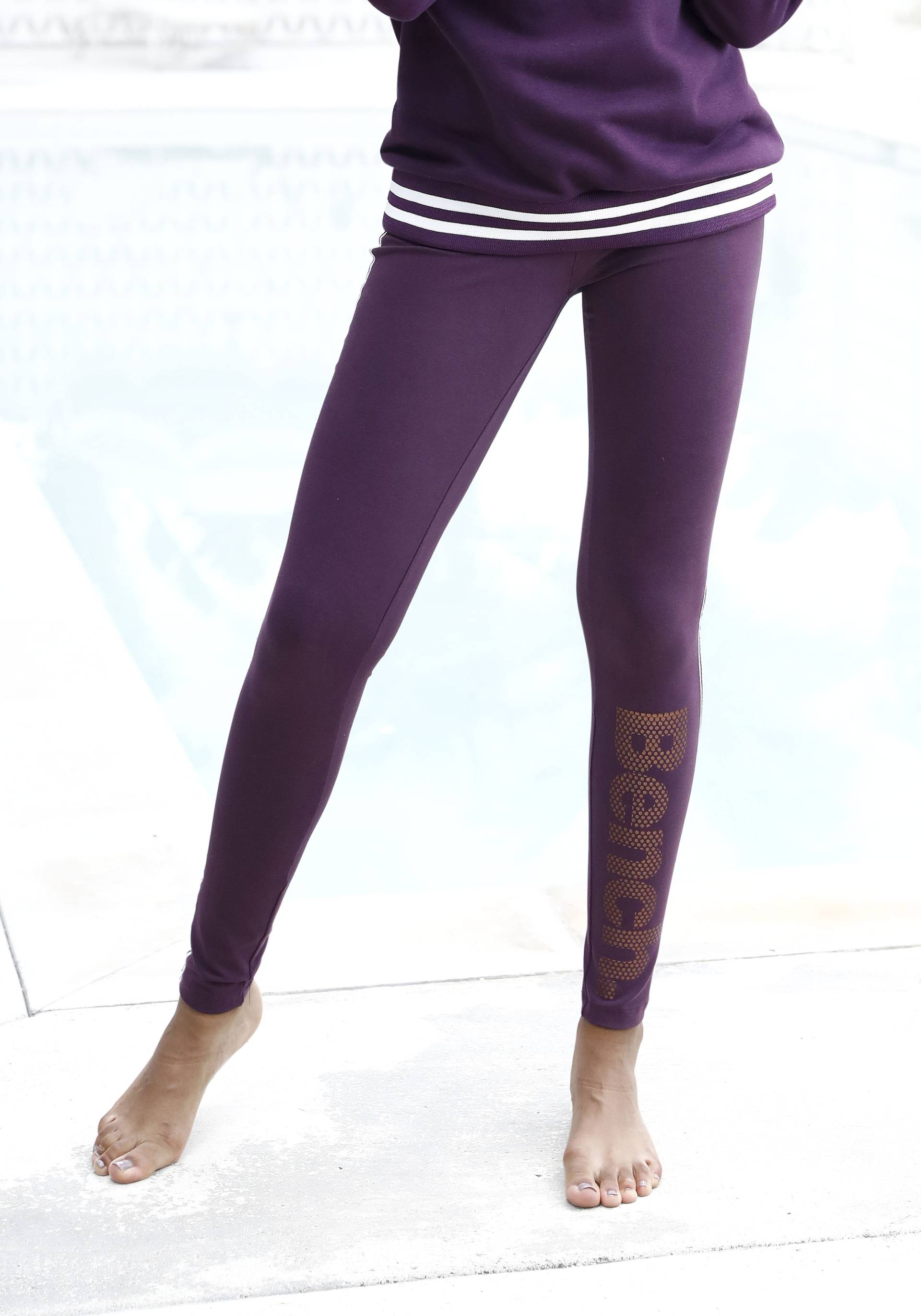 Bench. Leggings, mit Logodruck in Metalloptik Bench. Leggings, mit Logodruck in Metalloptik von Bench.