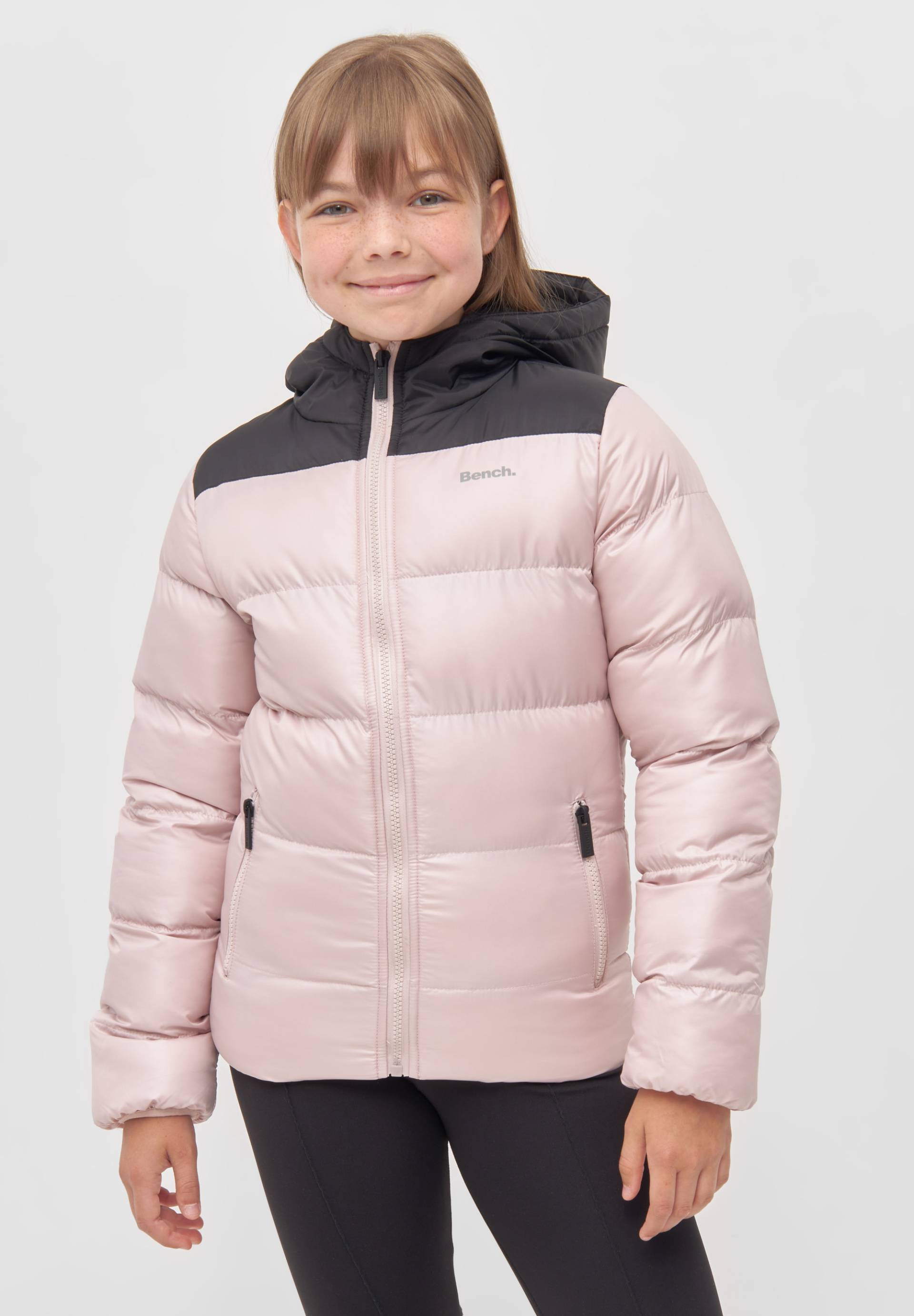Bench. Steppjacke »KAYLEE«, mit Kapuze Bench. Steppjacke »KAYLEE«, mit Kapuze von Bench.