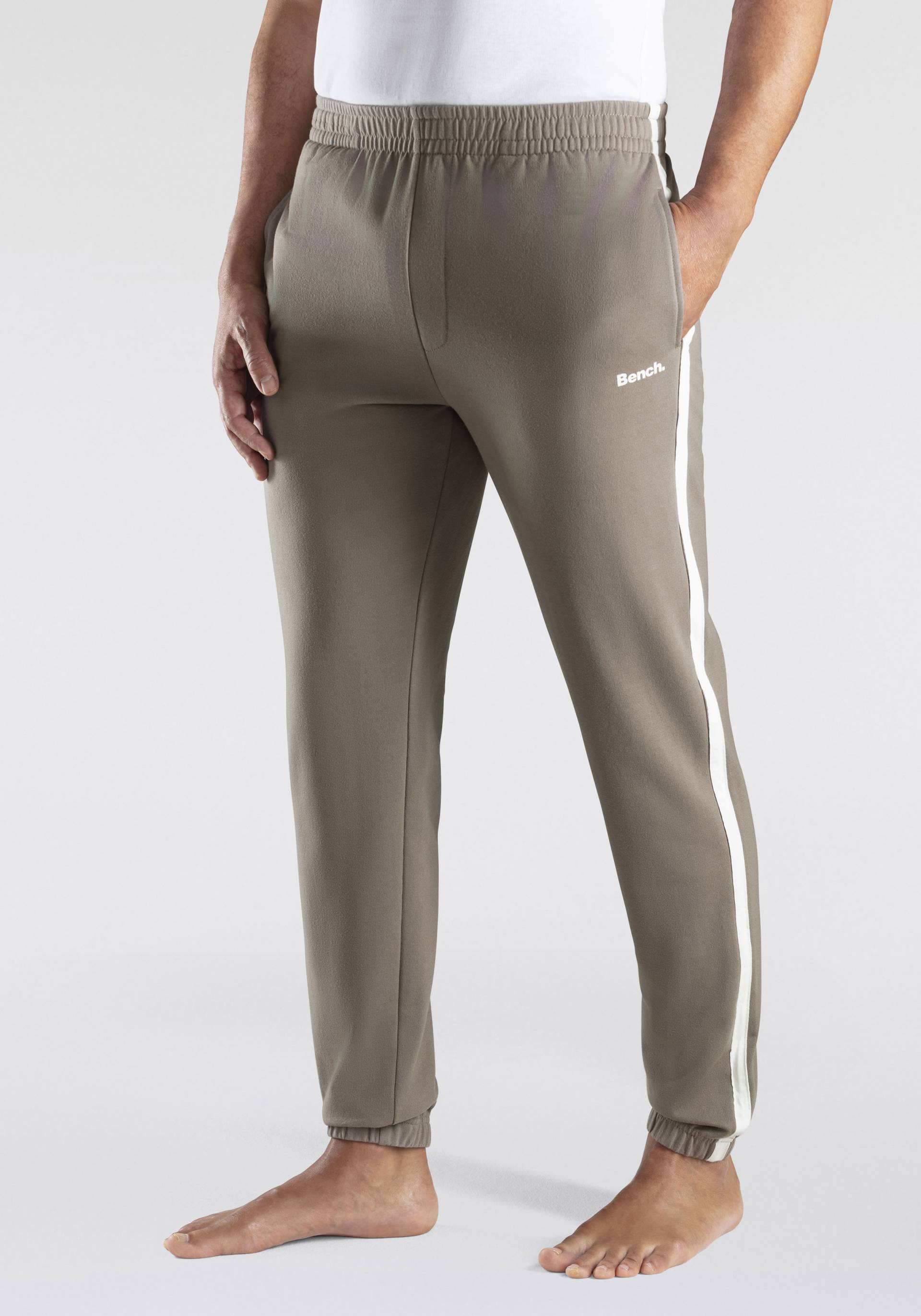 Bench. Jogginghose »lange Relaxhose, Sweathose«, aus leichter Sweat-Qualität von Bench.