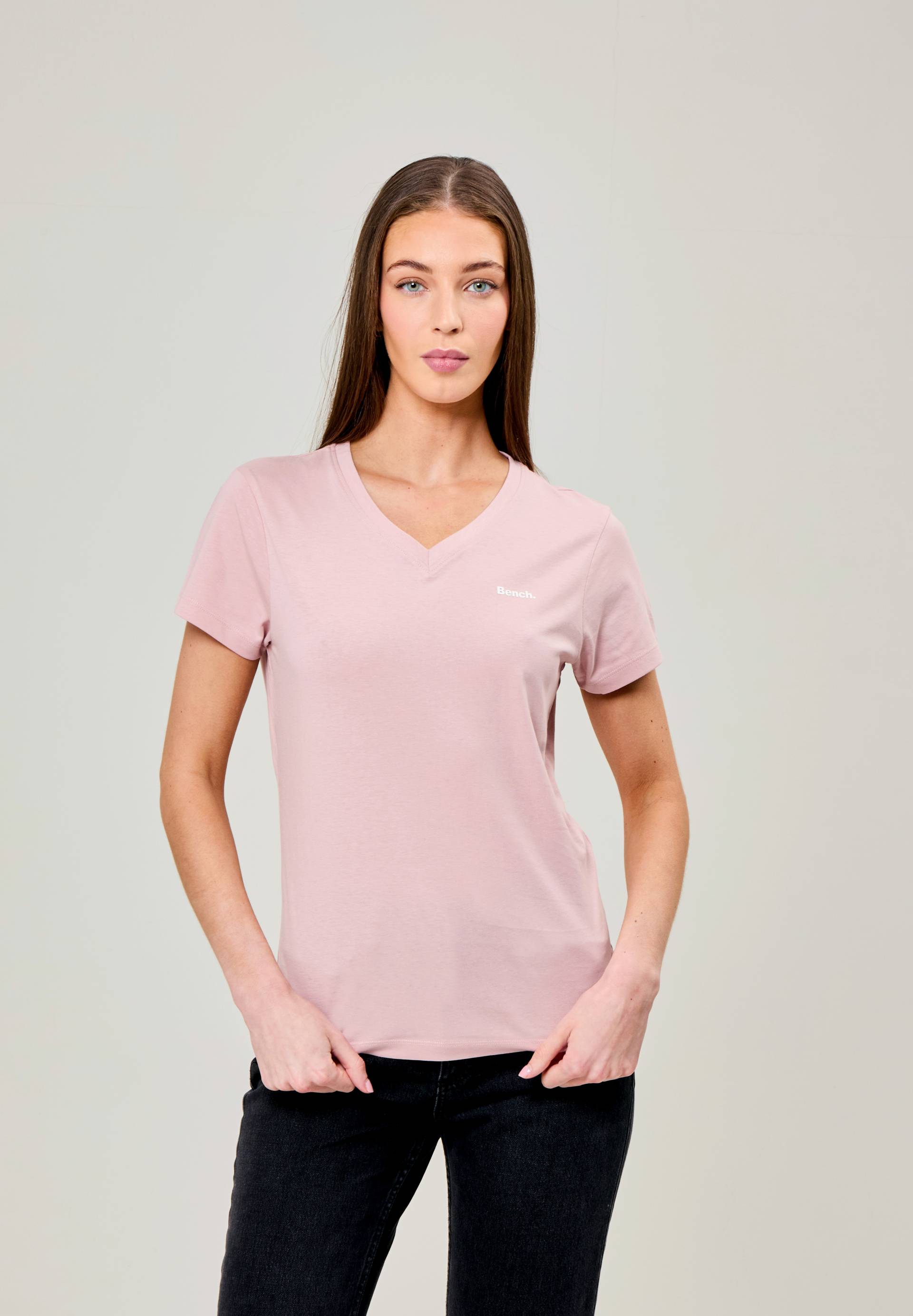 Bench. V-Shirt »BELLATRIX« Bench. V-Shirt »BELLATRIX« von Bench.