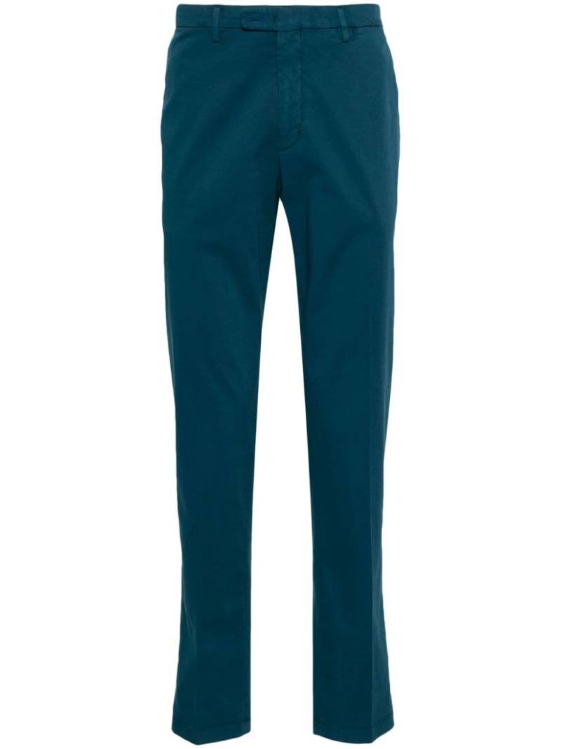 Boglioli pressed crease cotton-blend chinos - Blue von Boglioli