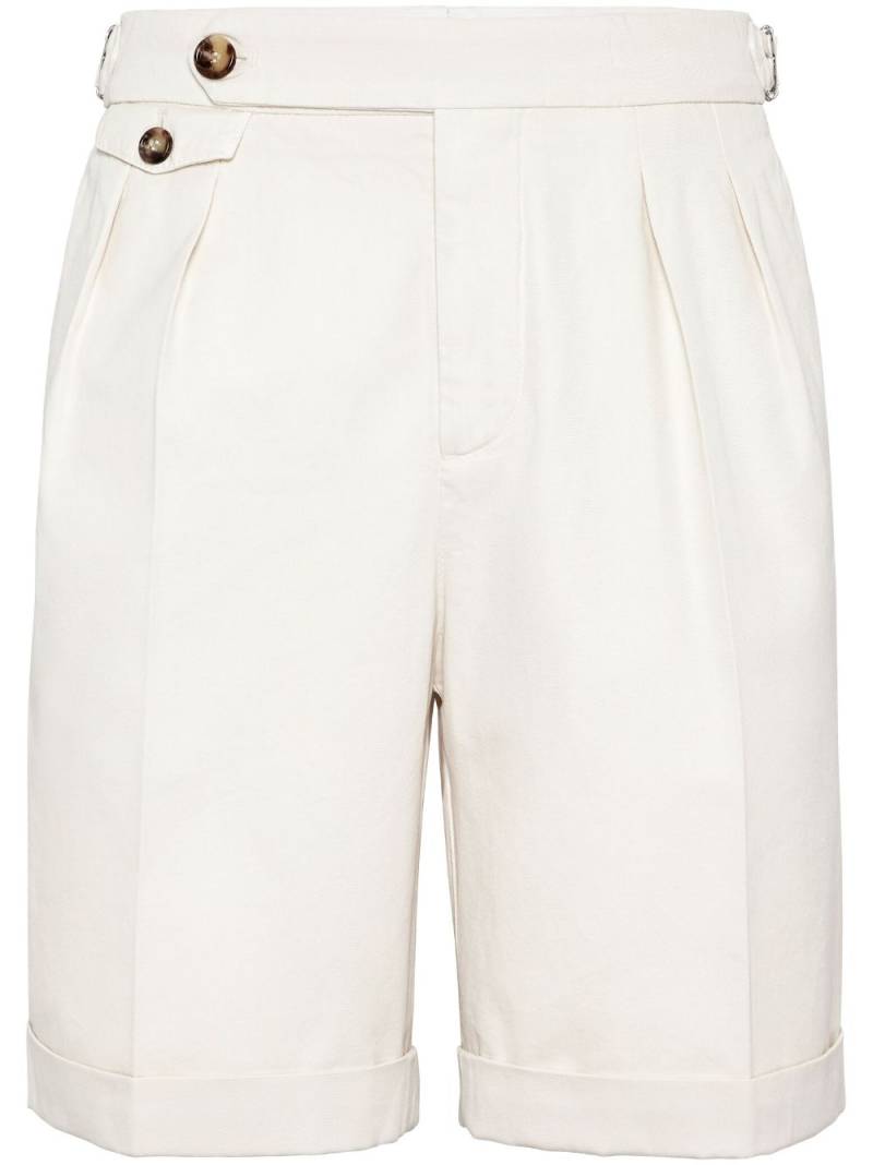 Brunello Cucinelli pleated Bermuda shorts - White von Brunello Cucinelli