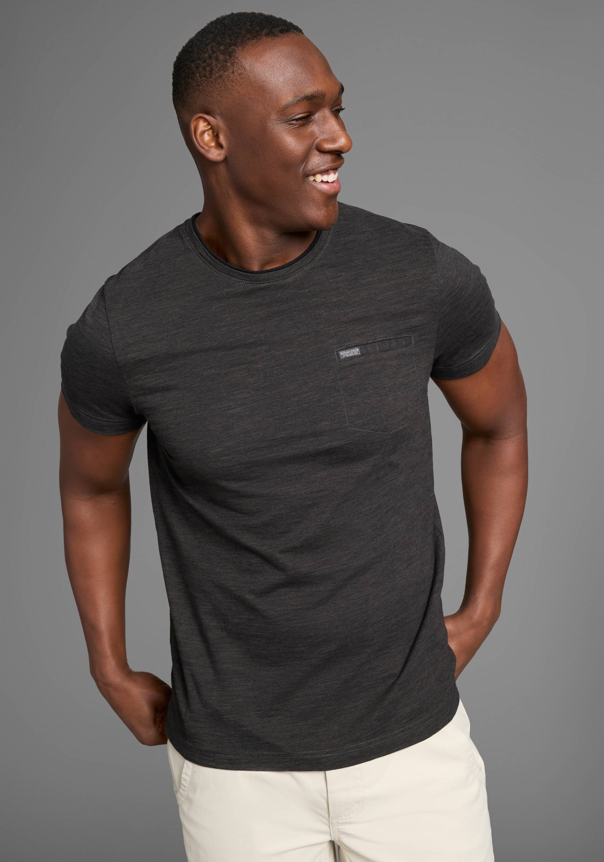 Bruno Banani T-Shirt, Mit Doppelkragen und Zierbrusttasche Bruno Banani T-Shirt, Mit Doppelkragen und Zierbrusttasche von Bruno Banani