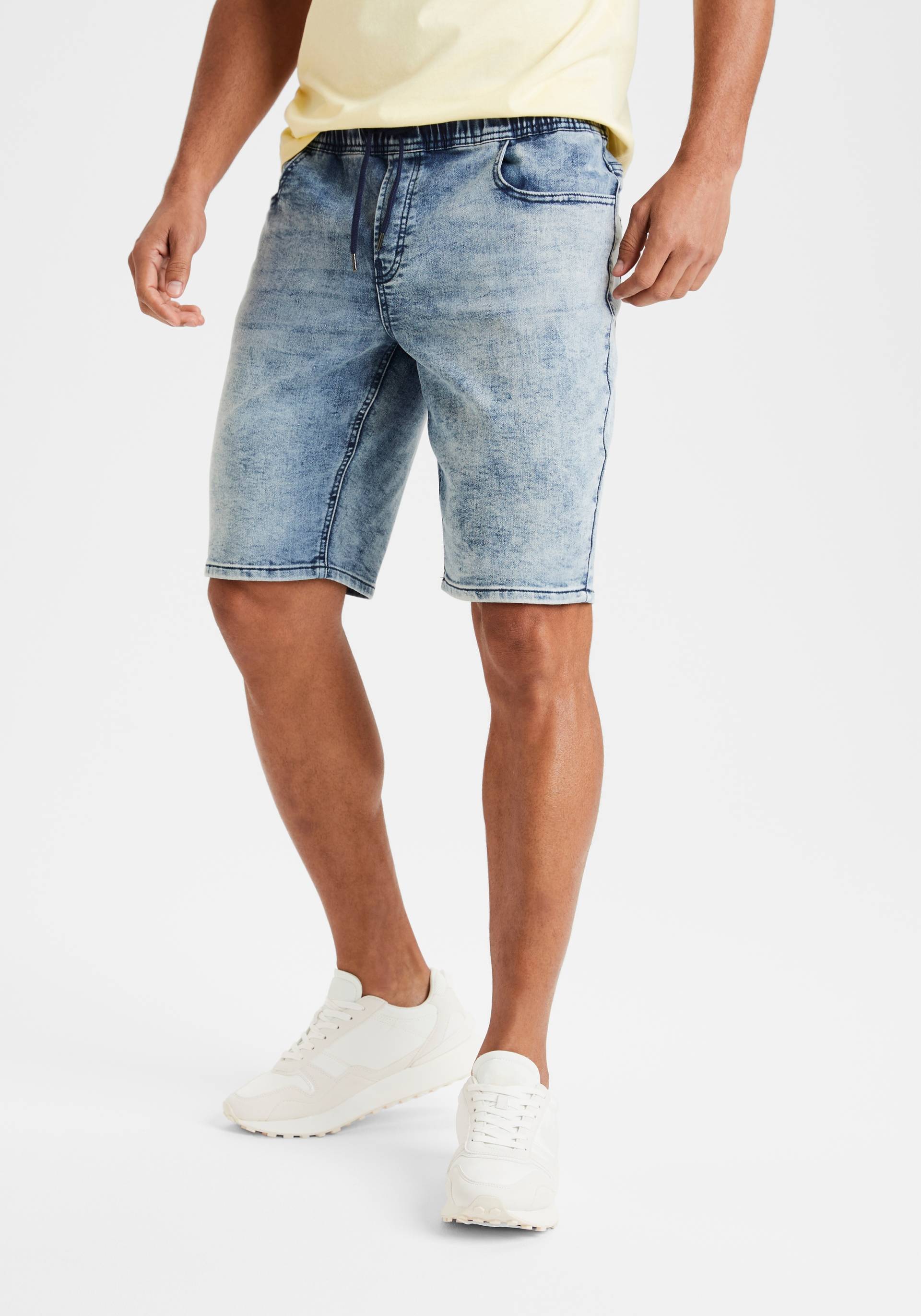 Buffalo Jeansshorts, Knielange Shorts mit Bindeband aus elastischer Jeansqualität von Buffalo