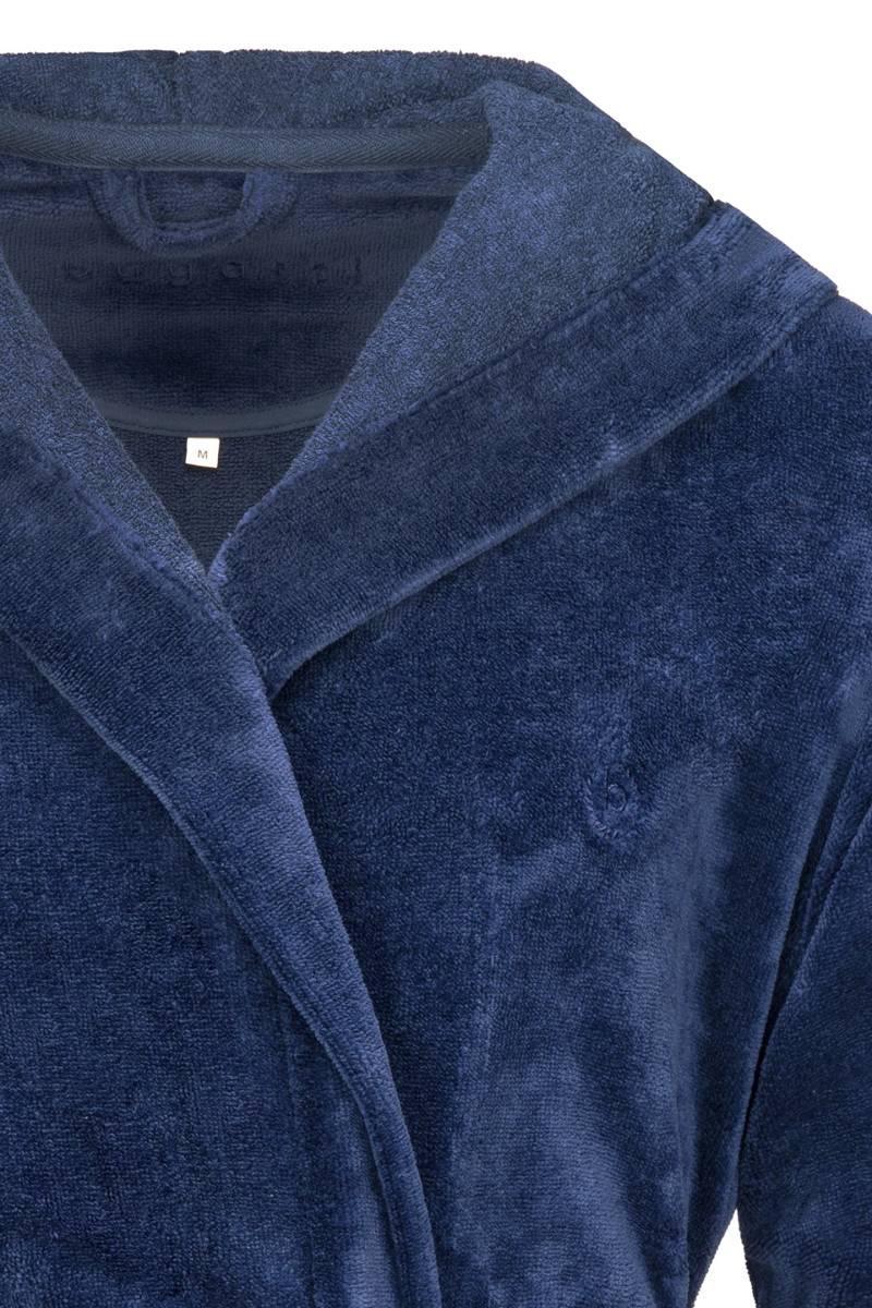 bugatti Bademantel, in einem sportiven Style aus Microfasern von Bugatti