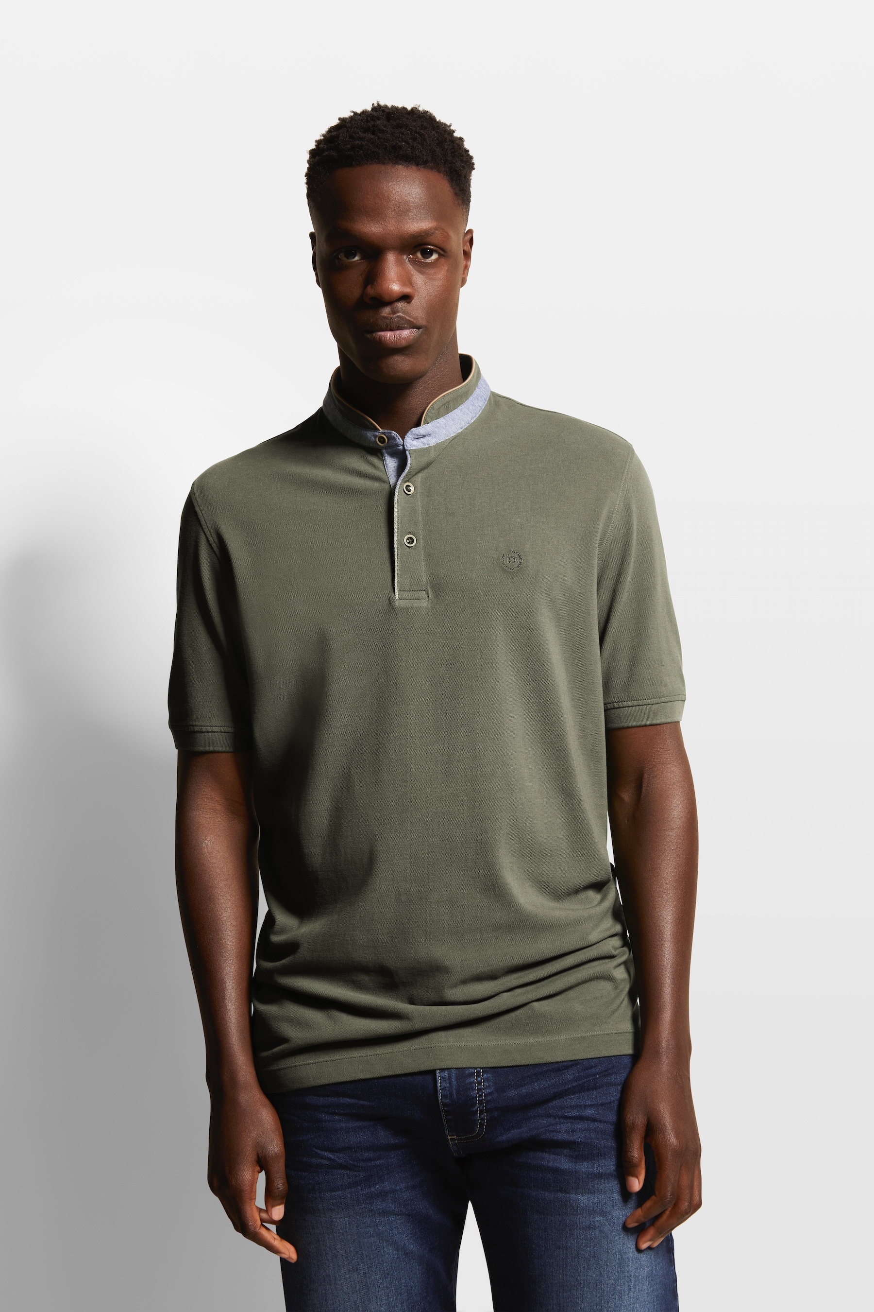 bugatti Poloshirt, mit Stehkragen bugatti Poloshirt, mit Stehkragen von Bugatti