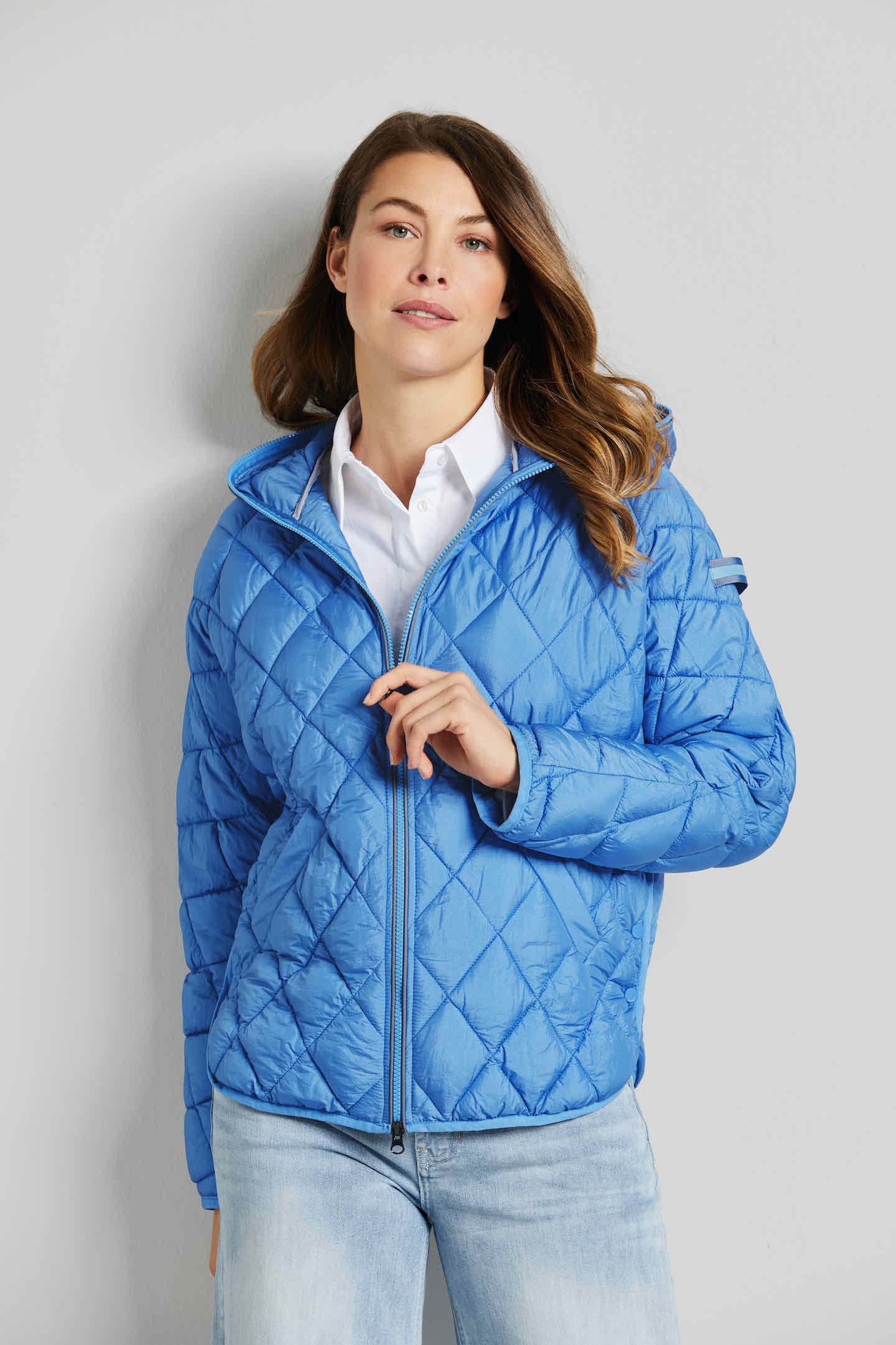 bugatti Steppjacke, mit Kapuze von Bugatti