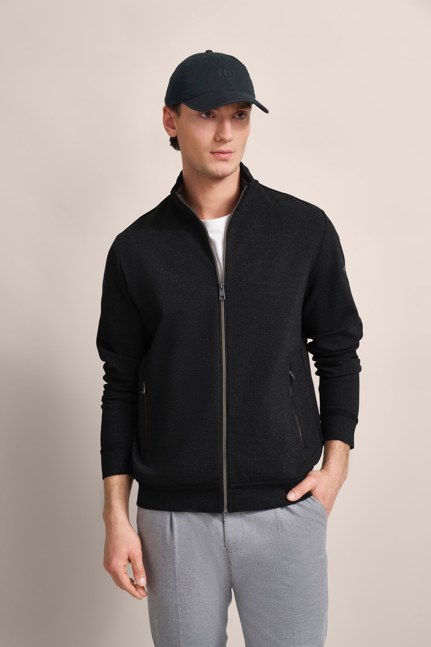 bugatti Sweatjacke, mit leichter Struktur bugatti Sweatjacke, mit leichter Struktur von Bugatti