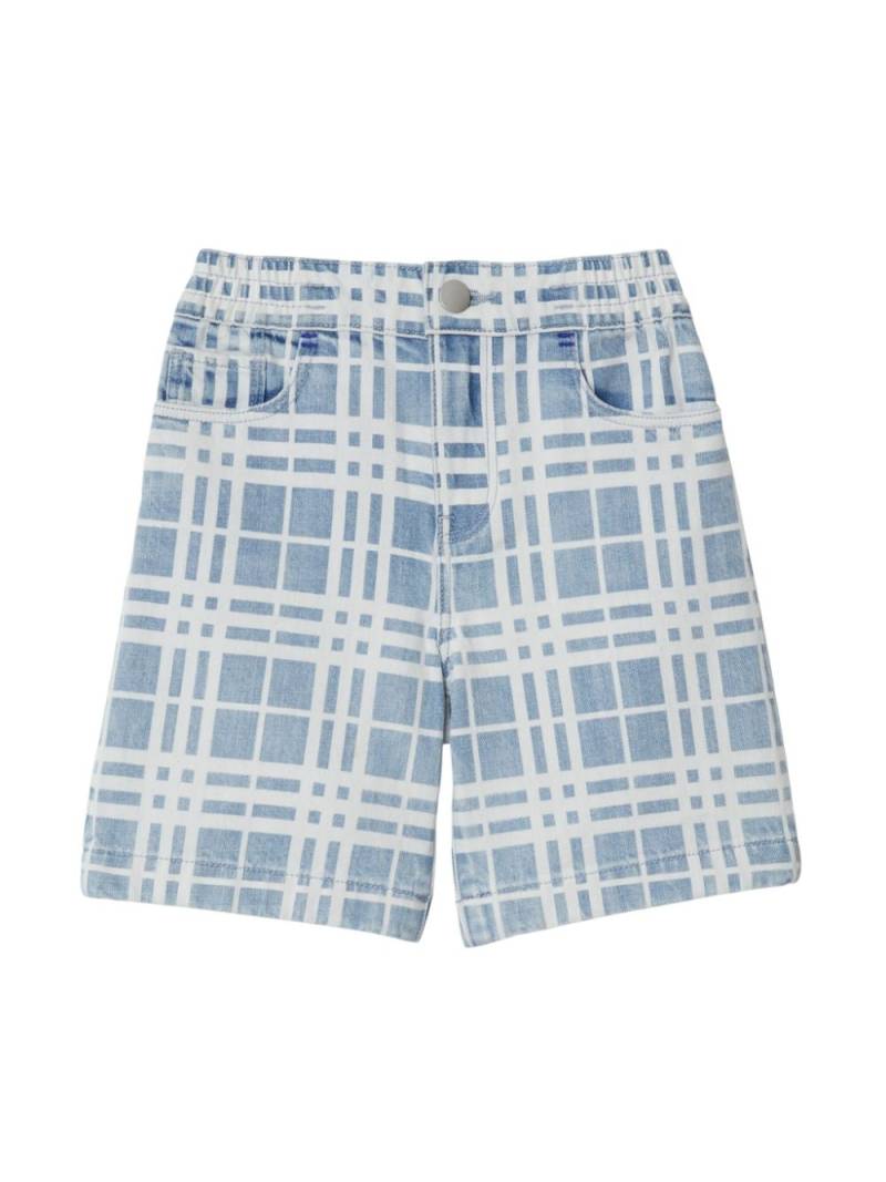 Burberry Kids check-pattern denim shorts - Blue von Burberry Kids