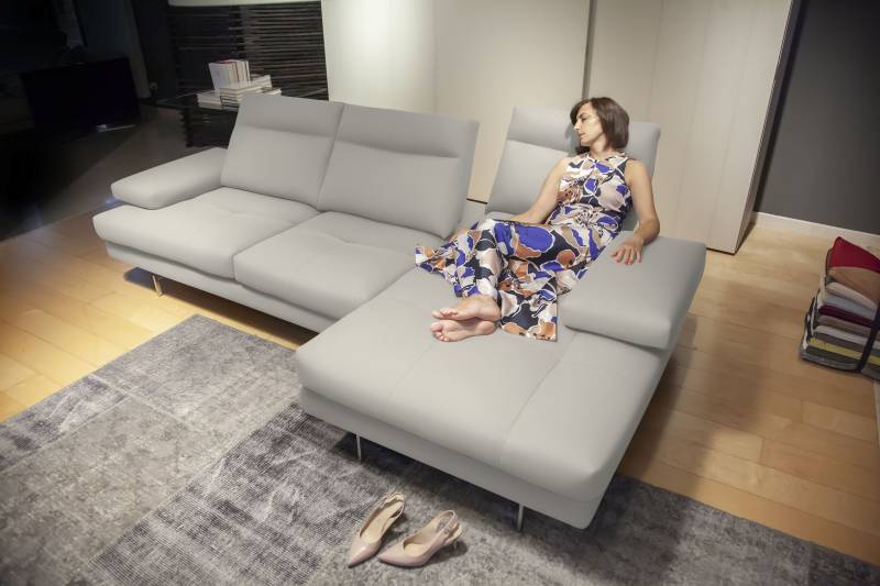 CALIA ITALIA Ecksofa »Toby Wing, L-Form, Designsofa mit sensationellem Sitzkomfort«, inklusive Sitztiefenverstellung, Füsse in chrom glänzend von CALIA ITALIA