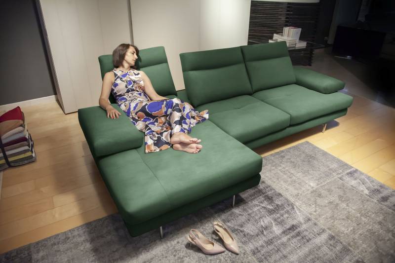 CALIA ITALIA Ecksofa »Toby Wing, Komfortsofa der Extraklasse, bequem, L-Form«, inklusive Sitztiefenverstellung, Füsse in chrom glänzend von CALIA ITALIA