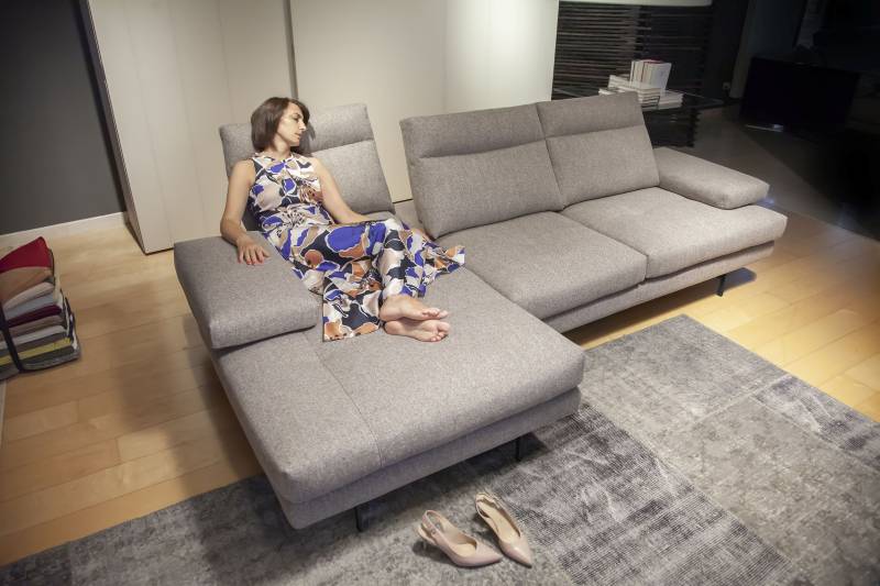 CALIA ITALIA Ecksofa »Toby Wing, Komfortsofa der Extraklasse, bequem, L-Form«, inklusive Sitztiefenverstellung, Füsse in schwarz matt von CALIA ITALIA