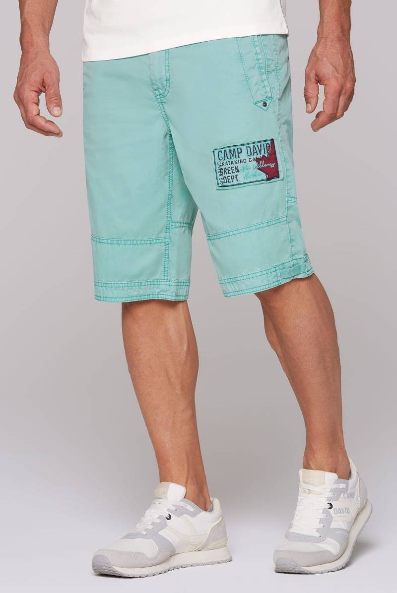 CAMP DAVID Bermudas, mit grossem Logo-Aufnäher von CAMP DAVID