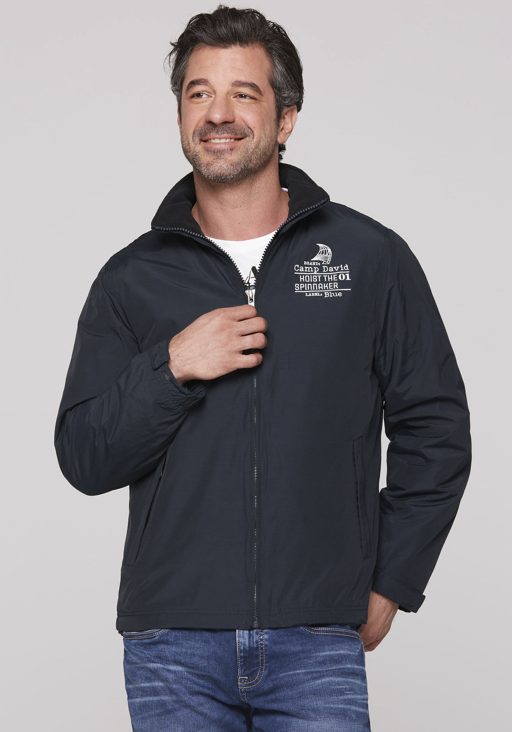 CAMP DAVID Windbreaker, mit Logostickereien CAMP DAVID Windbreaker, mit Logostickereien von CAMP DAVID