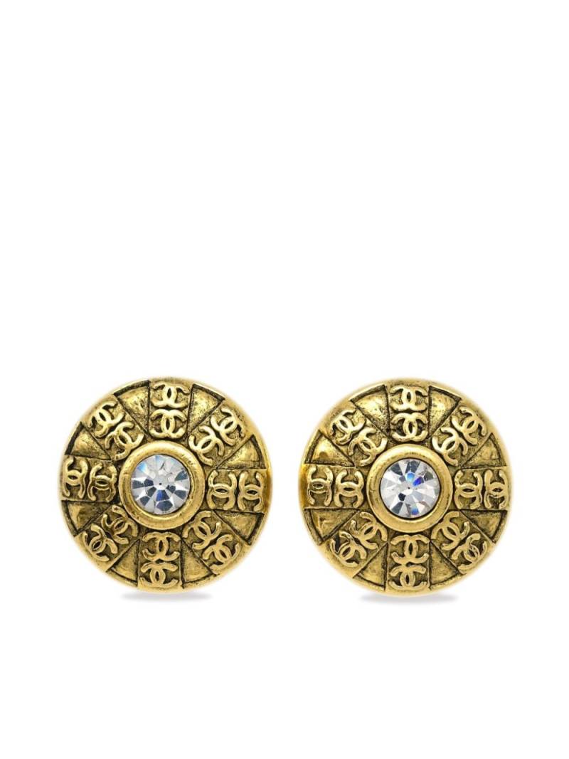 CHANEL Pre-Owned 1988 CC button clip-on earrings - Gold von CHANEL Pre-Owned