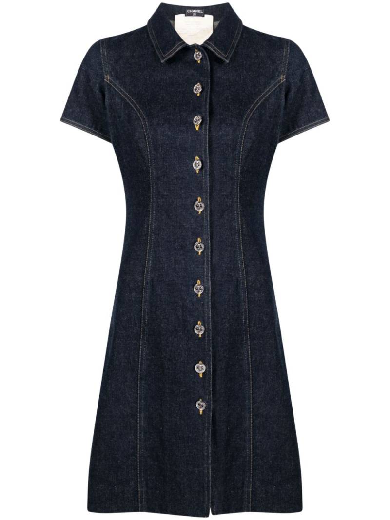 CHANEL Pre-Owned 1990s logo-buttons denim dress - Blue von CHANEL Pre-Owned