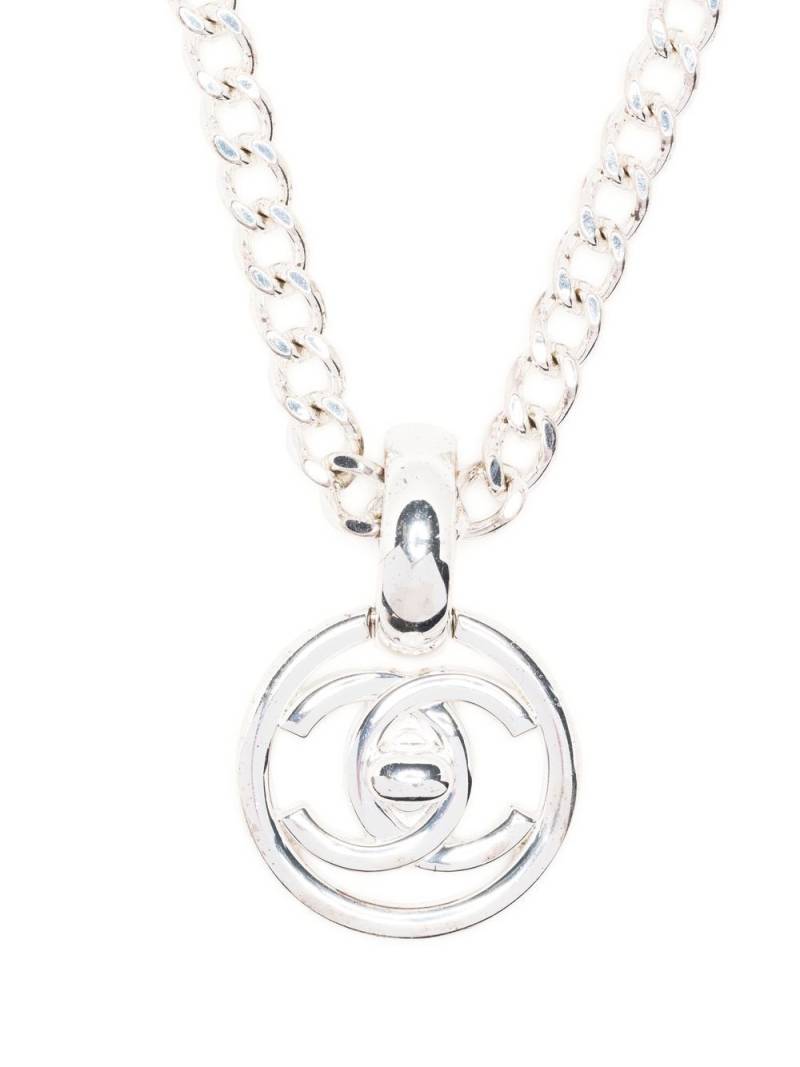 CHANEL Pre-Owned 1997 CC Turn-Lock pendant necklace - Silver von CHANEL Pre-Owned