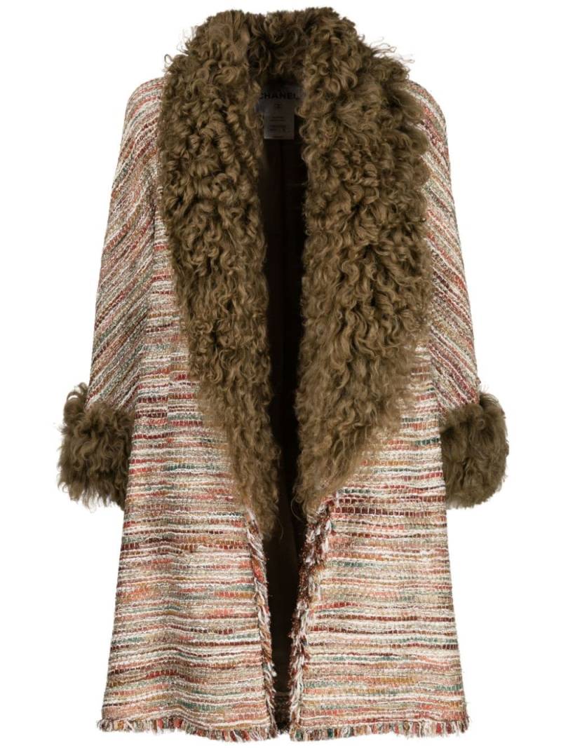 CHANEL Pre-Owned 2000s shearling-trim tweed coat - Multicolour von CHANEL Pre-Owned