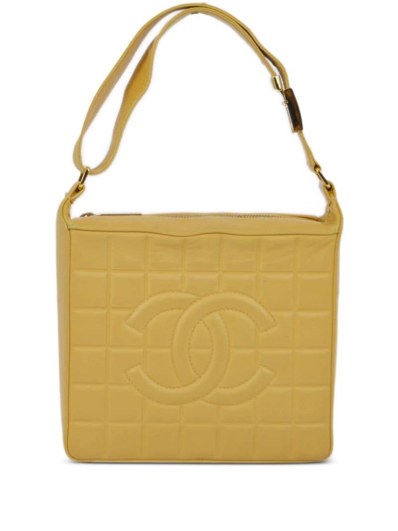 CHANEL Pre-Owned 2003 Choco Bar CC tote bag - Yellow von CHANEL Pre-Owned