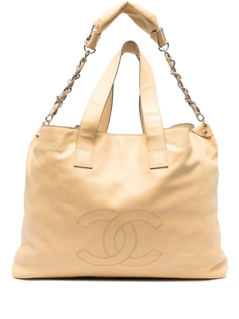 CHANEL Pre-Owned large Edgy leather tote bag - Yellow von CHANEL Pre-Owned