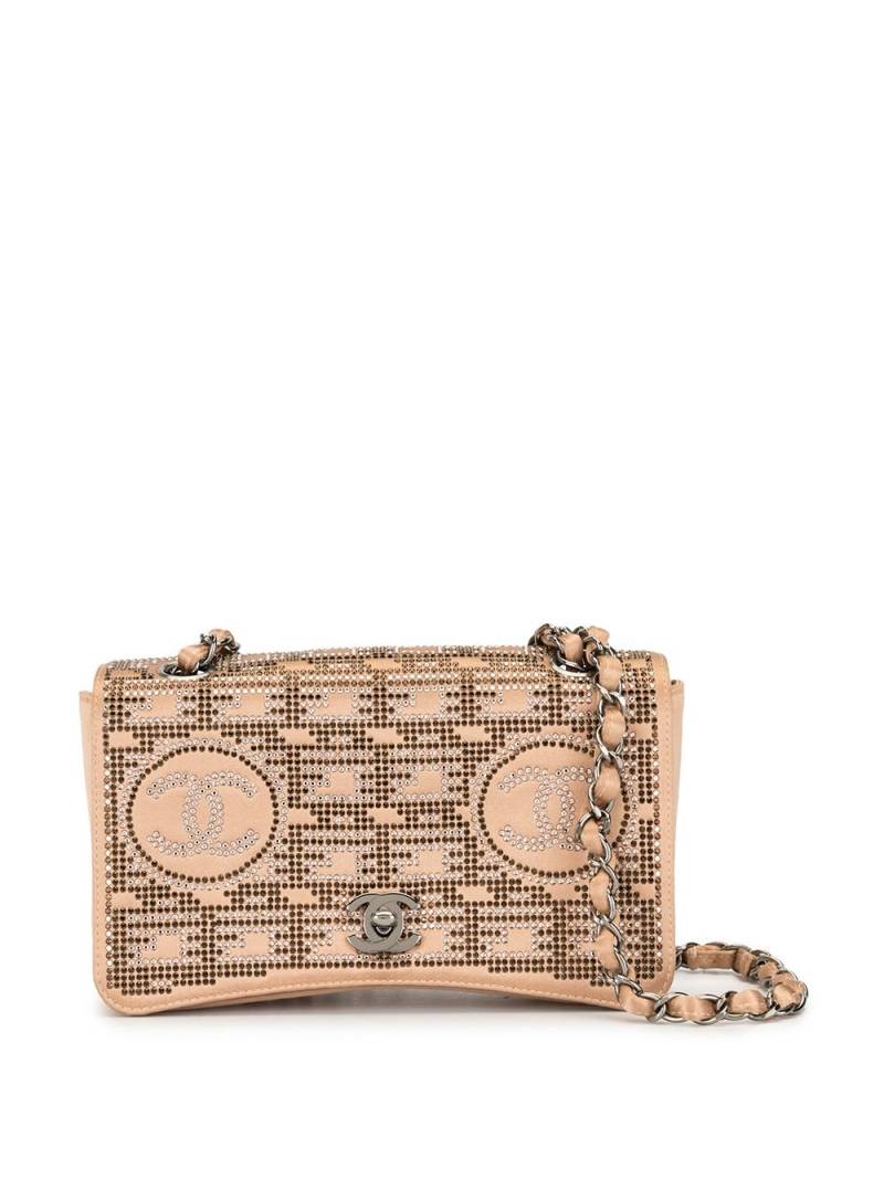 CHANEL Pre-Owned rhinestone chain shoulder bag - Neutrals von CHANEL Pre-Owned