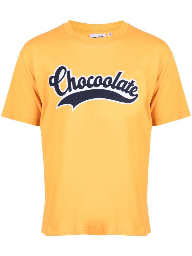 CHOCOOLATE logo appliqué cotton T-shirt - Yellow von CHOCOOLATE