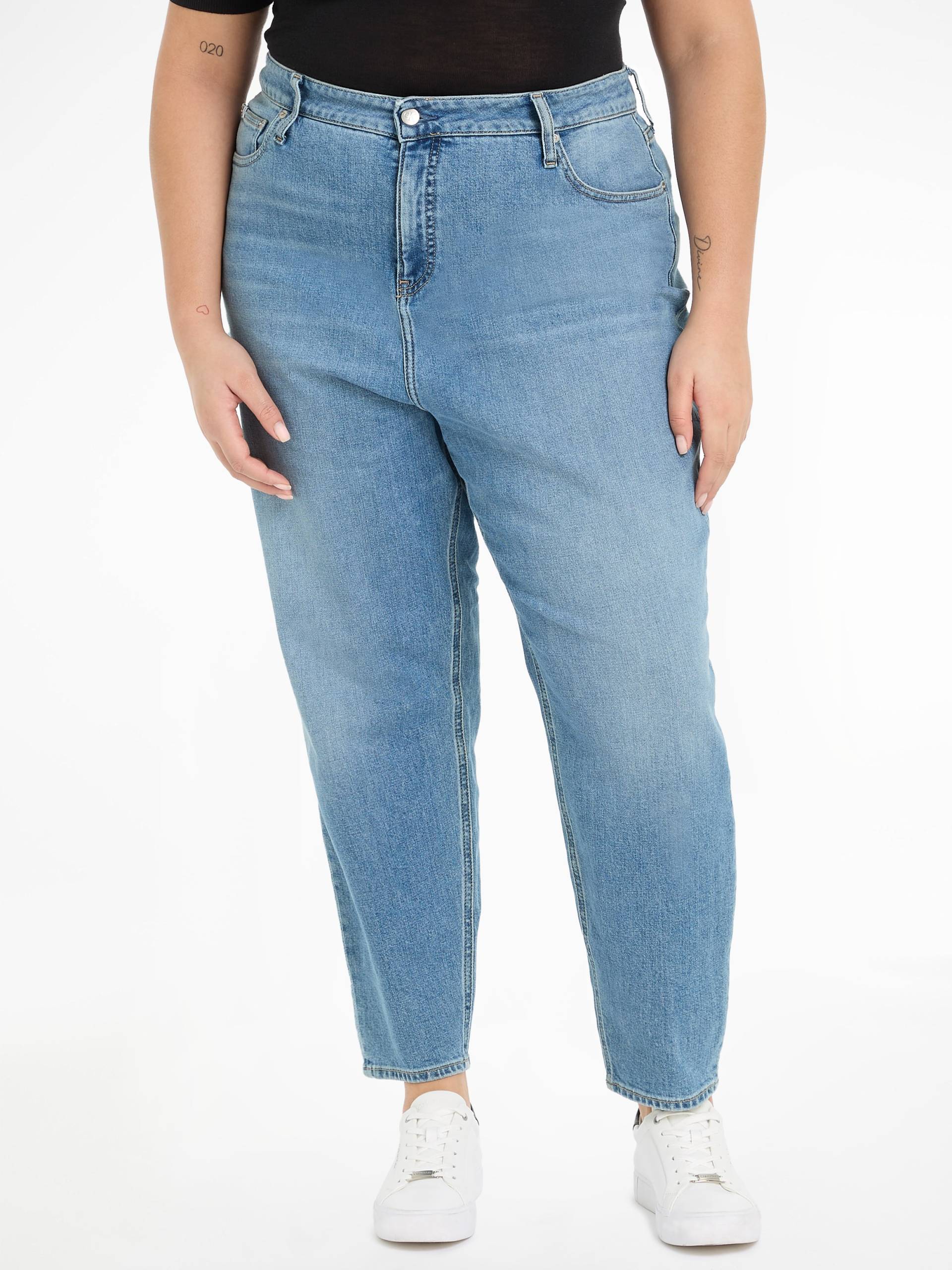 Calvin Klein Jeans Plus Mom-Jeans »MOM JEAN PLUS«, Grosse Grössen Jeans wird in Weiten angeboten Calvin Klein Jeans Plus Mom-Jeans »MOM JEAN PLUS«, Grosse Grössen Jeans wird in Weiten angeboten von Calvin Klein Jeans Plus