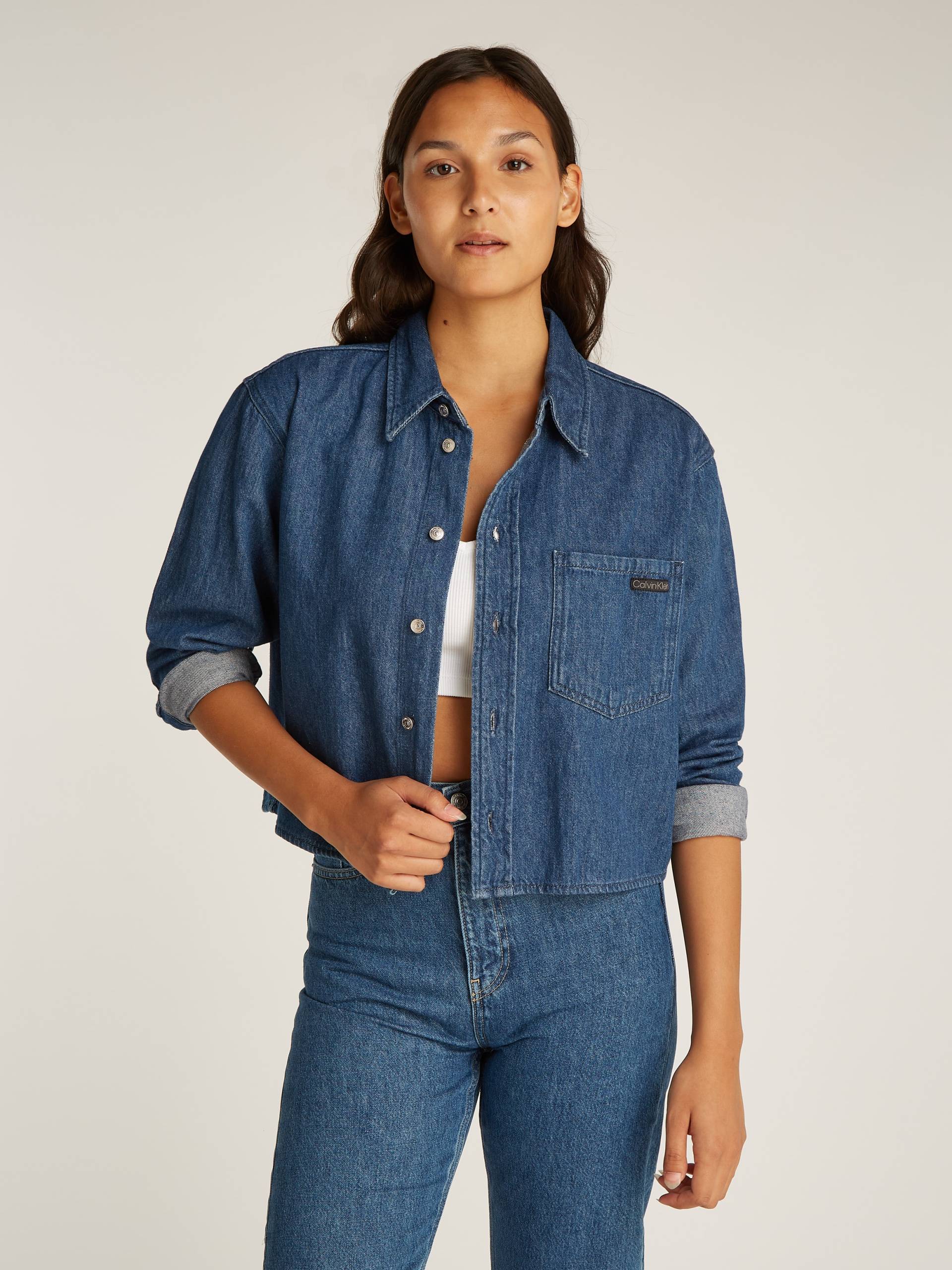 Calvin Klein Jeans Jeansbluse »CROPPED DAD DENIM SHIRT«, in blauer Waschung Calvin Klein Jeans Jeansbluse »CROPPED DAD DENIM SHIRT«, in blauer Waschung von Calvin Klein Jeans