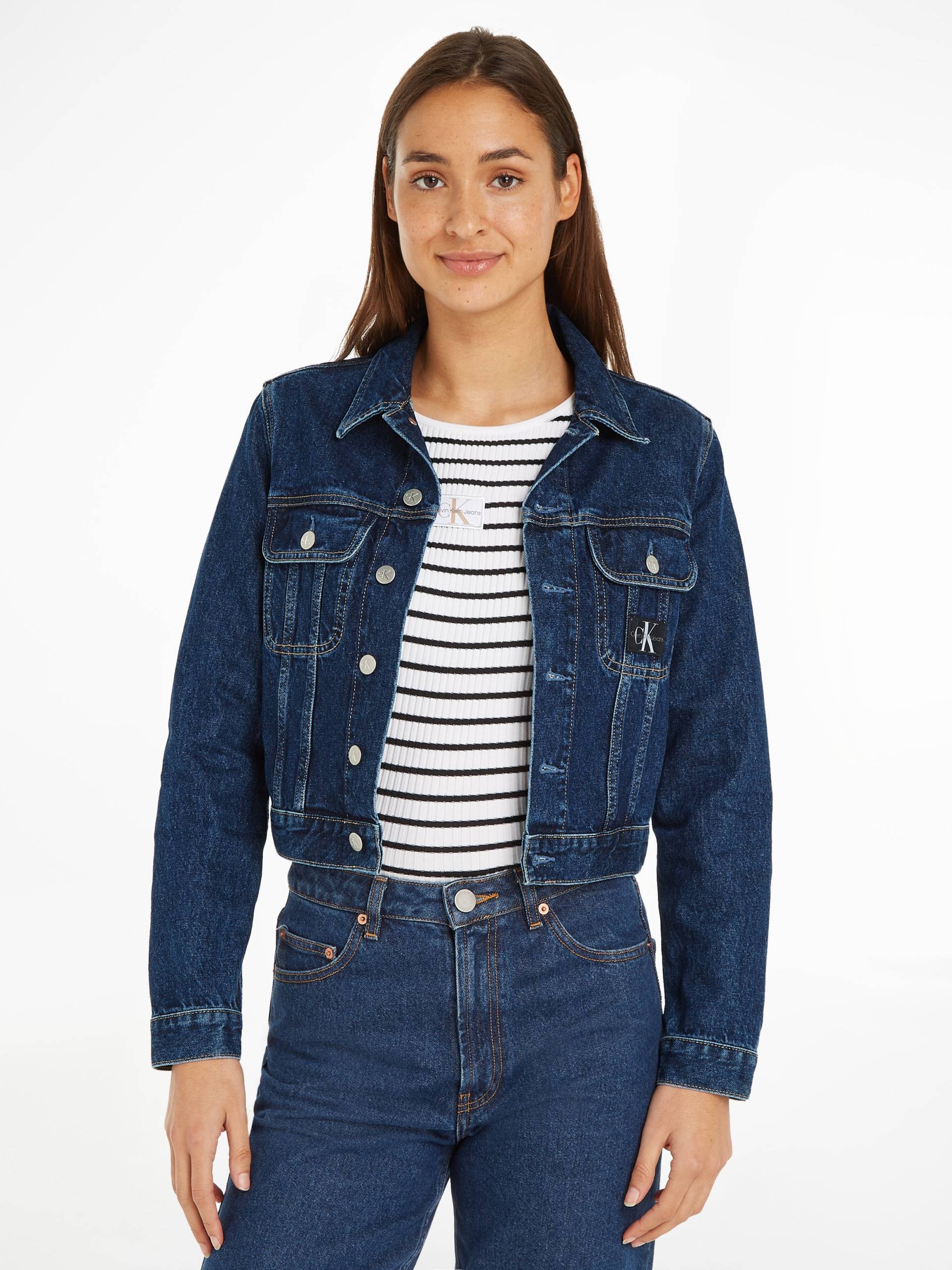 Calvin Klein Jeans Jeansjacke »CROPPED 90'S DENIM JACKET«, mit Logopatch Calvin Klein Jeans Jeansjacke »CROPPED 90'S DENIM JACKET«, mit Logopatch von Calvin Klein Jeans