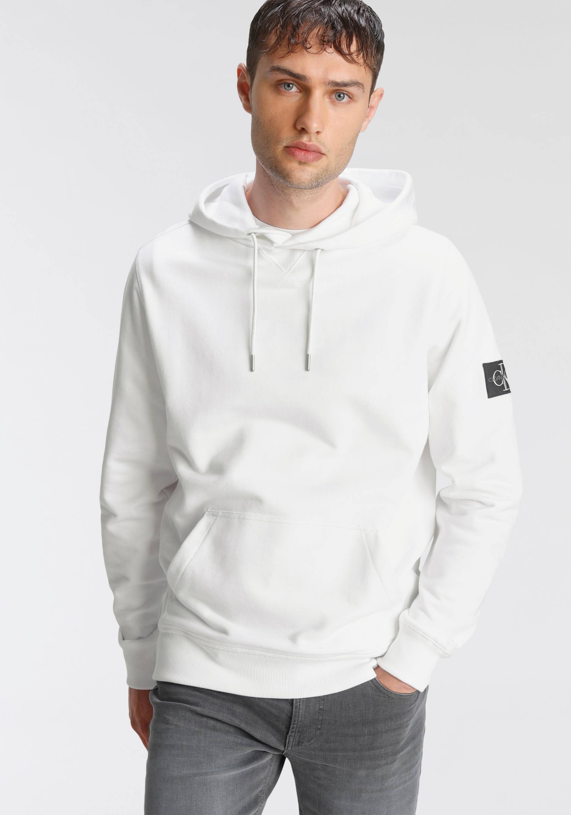 Calvin Klein Jeans Kapuzensweatshirt »MONOGRAM SLEEVE BADGE HOODIE« von Calvin Klein Jeans