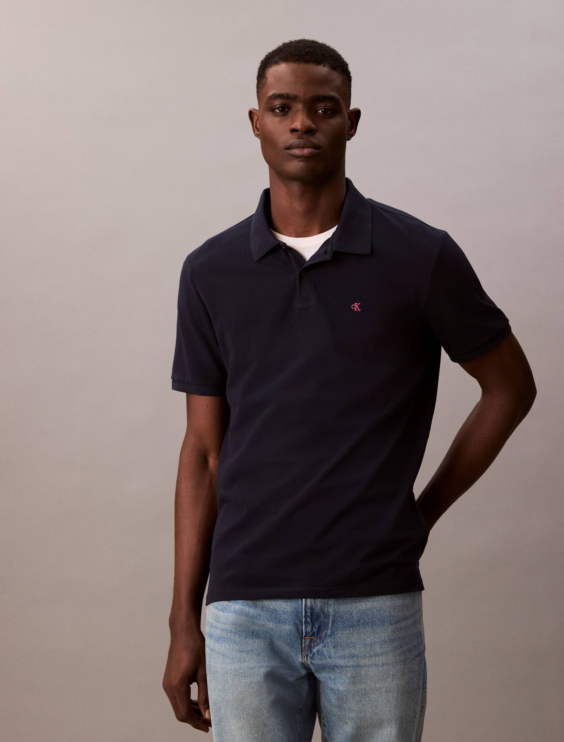 Calvin Klein Jeans Poloshirt »SS CASUAL PIQUE CLASSIC POLO«, Mit Rundhalsausschnitt Calvin Klein Jeans Poloshirt »SS CASUAL PIQUE CLASSIC POLO«, Mit Rundhalsausschnitt von Calvin Klein Jeans