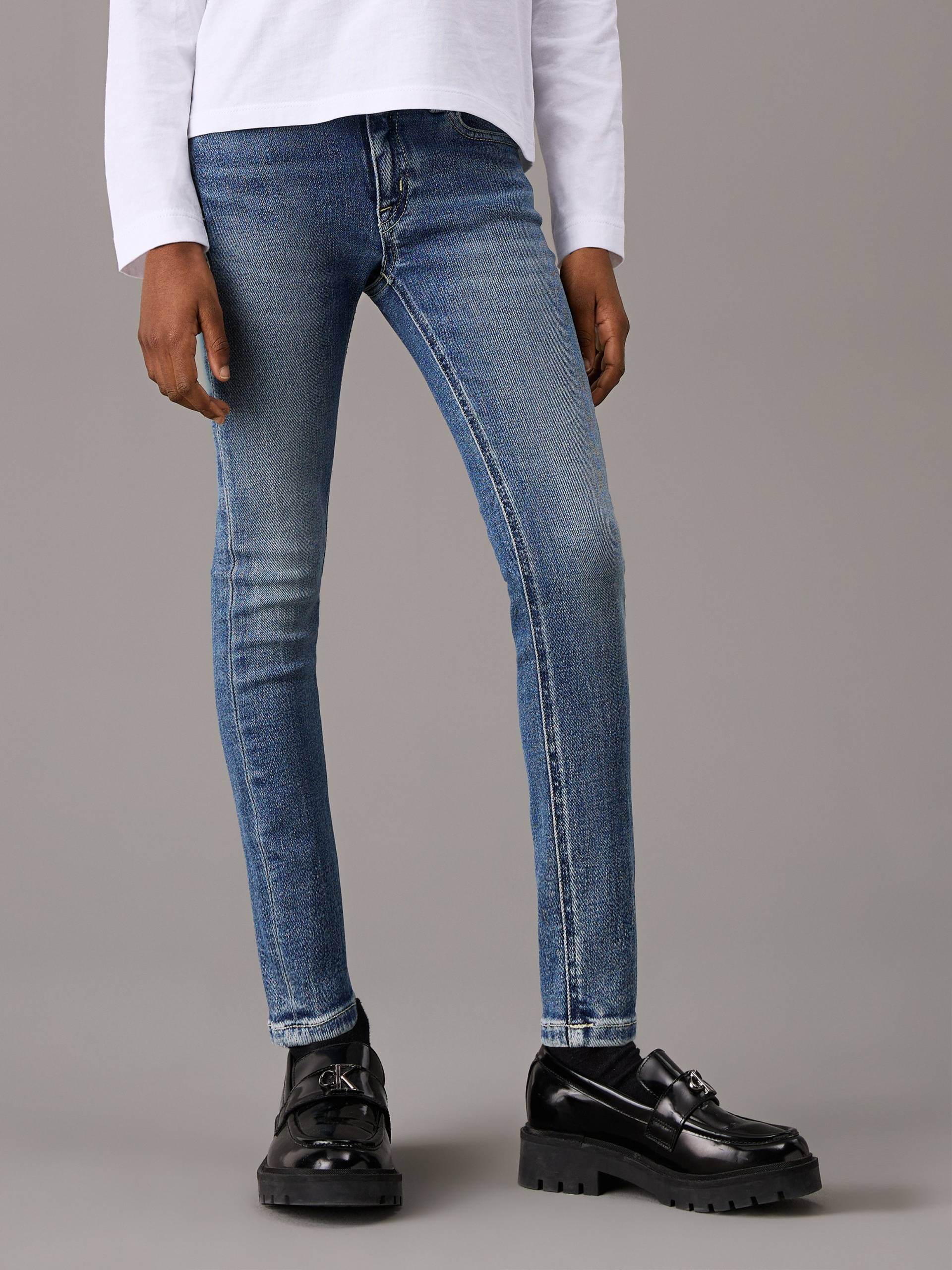Calvin Klein Jeans Skinny-fit-Jeans »Mr Skinny Mid Blue Pws Denim«, für Kinder bis 16 Jahre und im 5-Pocket-Style Calvin Klein Jeans Skinny-fit-Jeans »Mr Skinny Mid Blue Pws Denim«, für Kinder bis 16 Jahre und im 5-Pocket-Style von Calvin Klein Jeans
