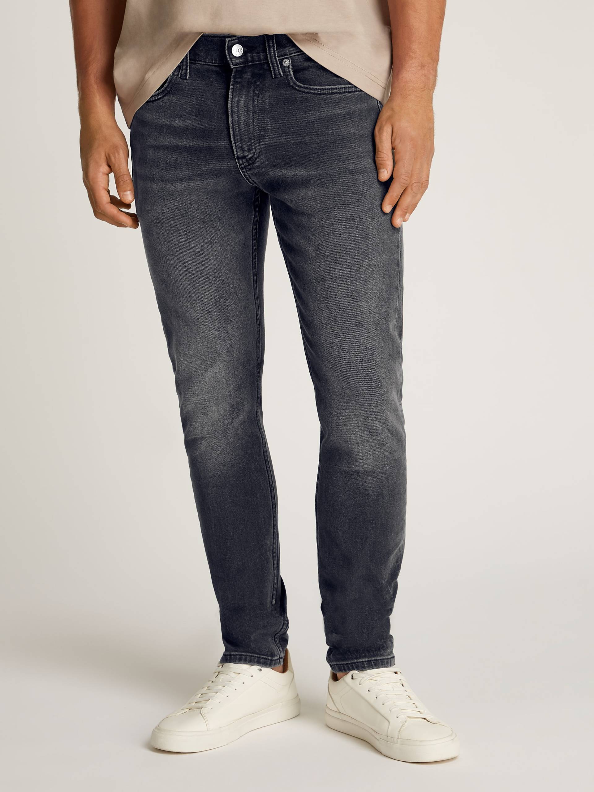 Calvin Klein Jeans Slim-fit-Jeans »SLIM TAPER«, Coinpocket, Logostickerei Calvin Klein Jeans Slim-fit-Jeans »SLIM TAPER«, Coinpocket, Logostickerei von Calvin Klein Jeans