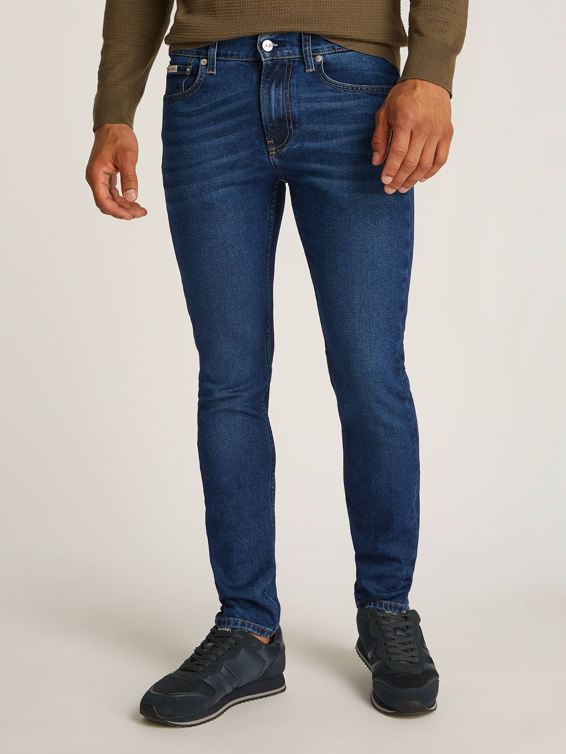 Calvin Klein Jeans Slim-fit-Jeans »SLIM TAPER«, Coinpocket, Logostickerei Calvin Klein Jeans Slim-fit-Jeans »SLIM TAPER«, Coinpocket, Logostickerei von Calvin Klein Jeans