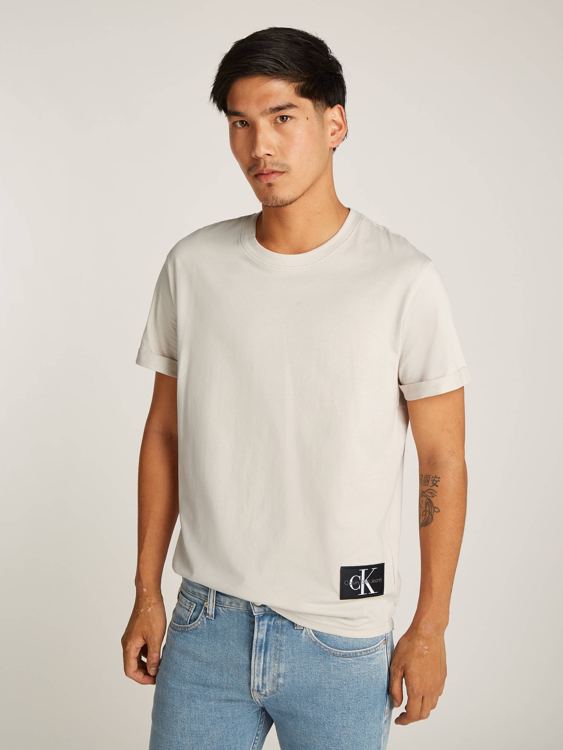 Calvin Klein Jeans T-Shirt »BADGE TURN UP SLEEVE«, mit Logopatch Calvin Klein Jeans T-Shirt »BADGE TURN UP SLEEVE«, mit Logopatch von Calvin Klein Jeans