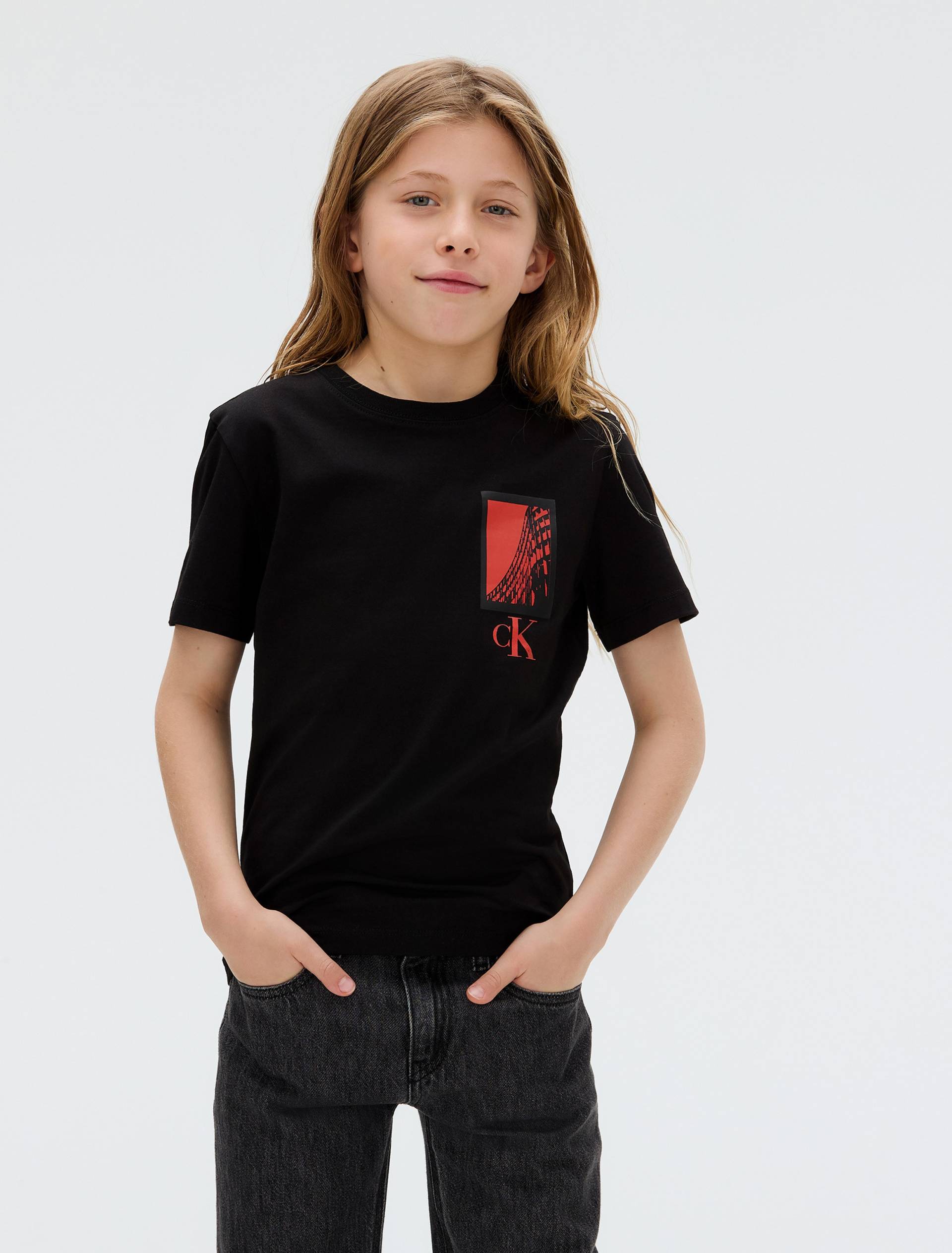 Calvin Klein Jeans T-Shirt »SEASONAL ENTRY PRICE LOGO«, für Kinder bis 16 Jahre, mit Brustdruck Calvin Klein Jeans T-Shirt »SEASONAL ENTRY PRICE LOGO«, für Kinder bis 16 Jahre, mit Brustdruck von Calvin Klein Jeans