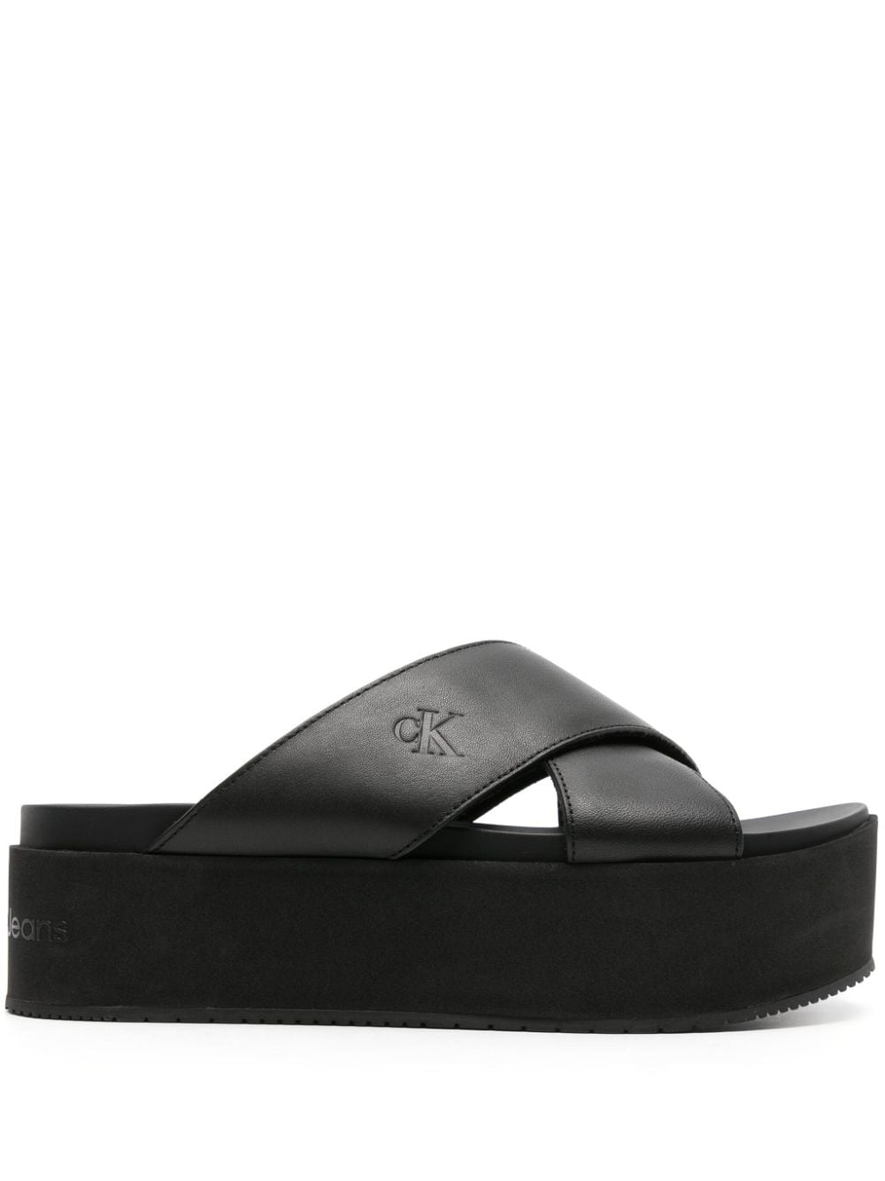 Calvin Klein Jeans logo-debossed flatform slides - Black von Calvin Klein Jeans