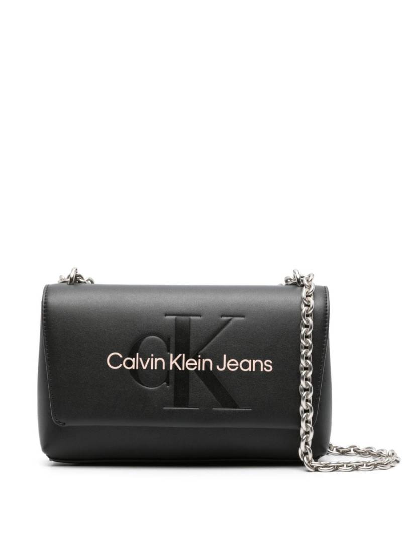 Calvin Klein Jeans logo-embossed faux-leather shoulder bag - Black von Calvin Klein Jeans