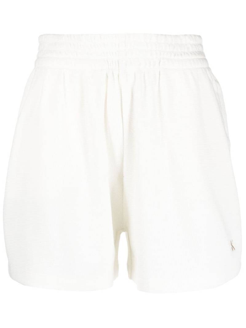 Calvin Klein Jeans logo-embroidered waffle shorts - White von Calvin Klein Jeans