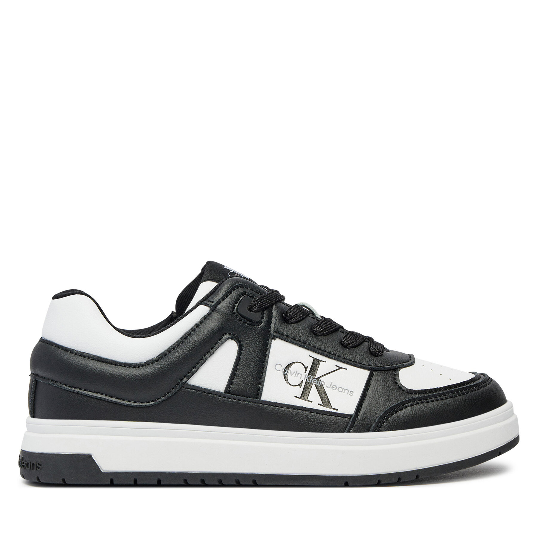 Sneakers Calvin Klein Jeans Low Cut Lace-Up/Sneaker V3X9-81060-1355 M Schwarz Sneakers Calvin Klein Jeans Low Cut Lace-Up/Sneaker V3X9-81060-1355 M Schwarz von Calvin Klein Jeans
