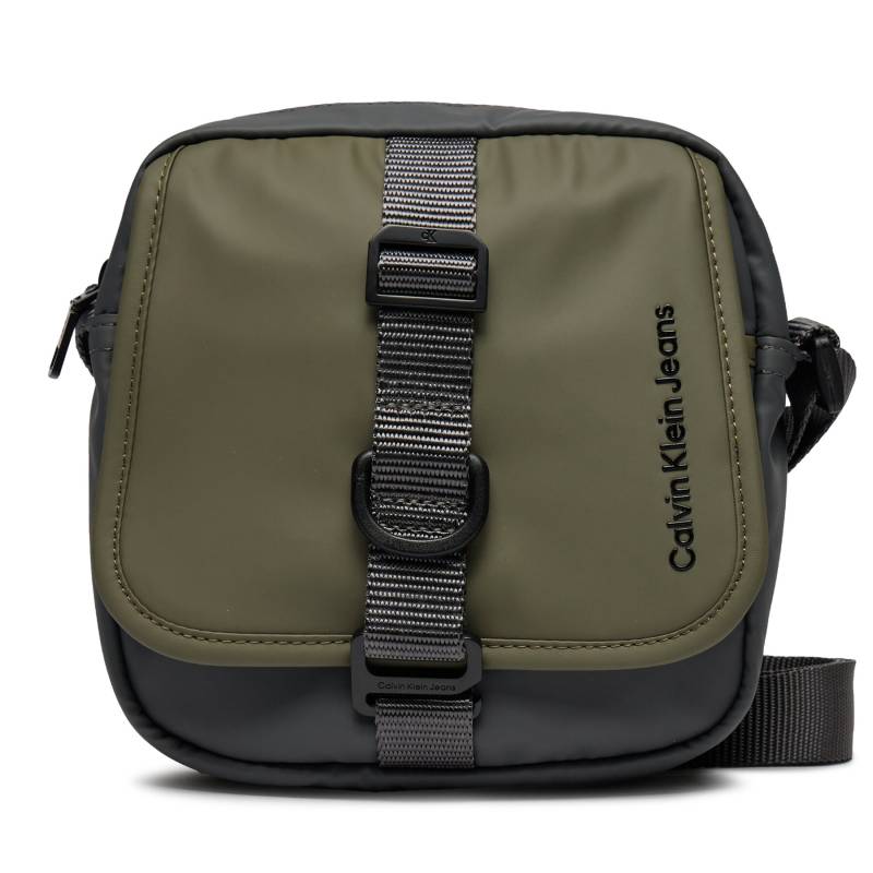 Umhängetasche Calvin Klein Jeans Utilitarian Sq Camerabag Flap18 K50K511510 Khakifarben von Calvin Klein Jeans